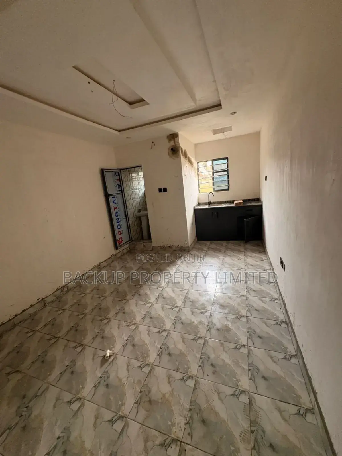 Studio Apartment in Shomolu / Shomolu for sale