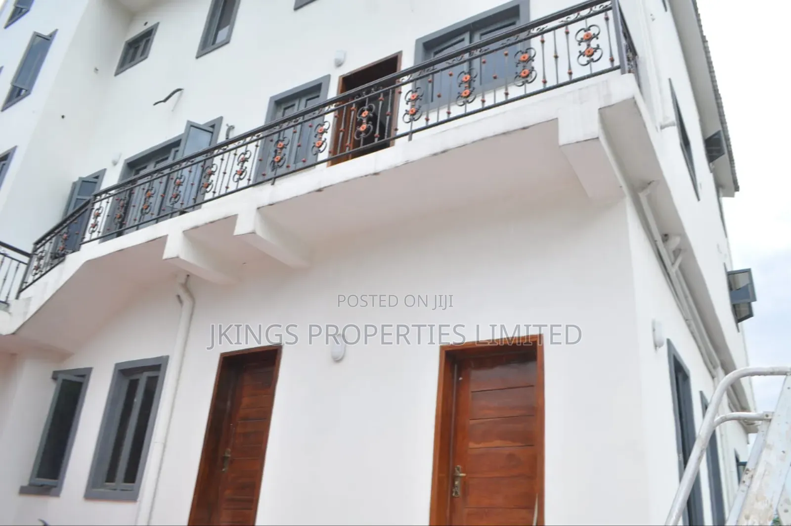 5bdrm Duplex in Akora Estate, Adeniyi Jones for sale