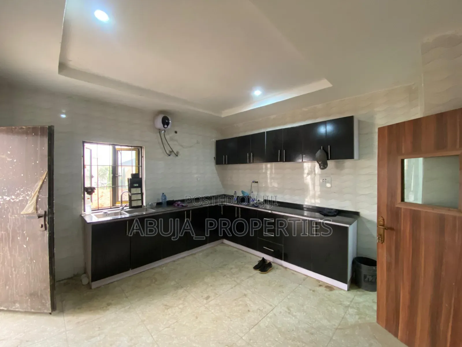4bdrm Duplex in Mabushi for sale