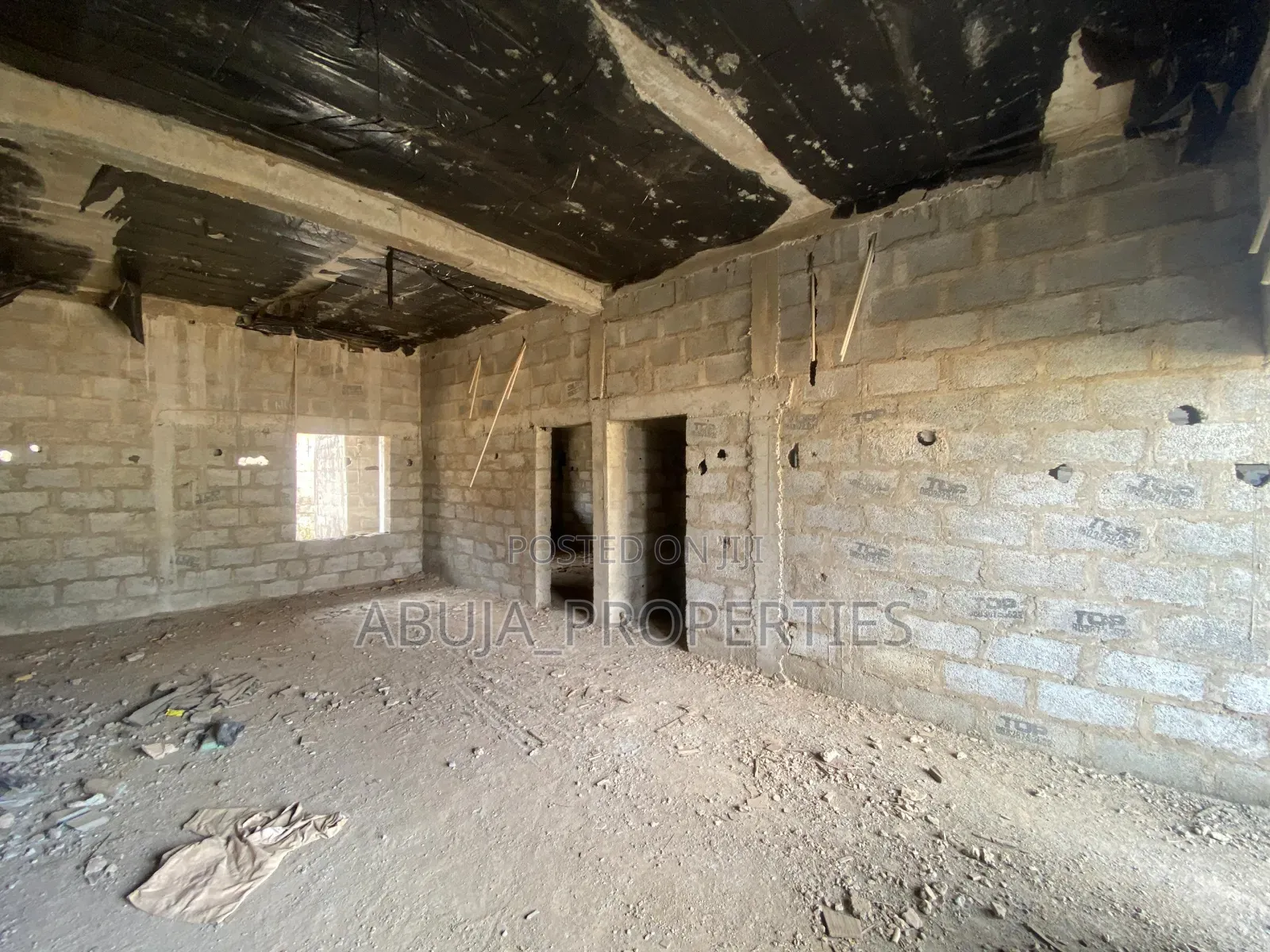 3bdrm Apartment in In A Secured Estate, Life Camp for sale