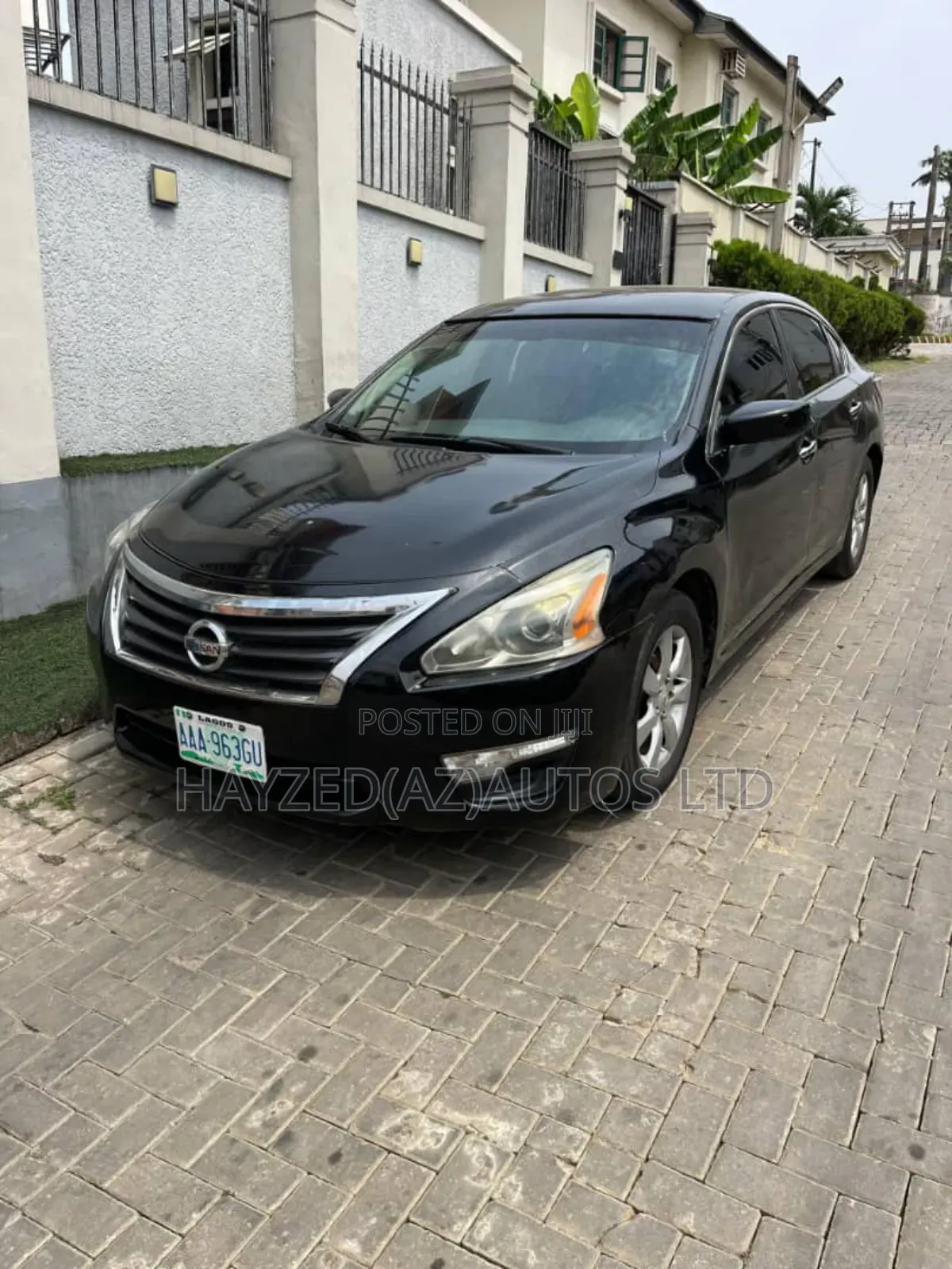 Nissan Altima 2.5 SV 4dr Sedan (2.5L 4cyl CVT) 2015 Black