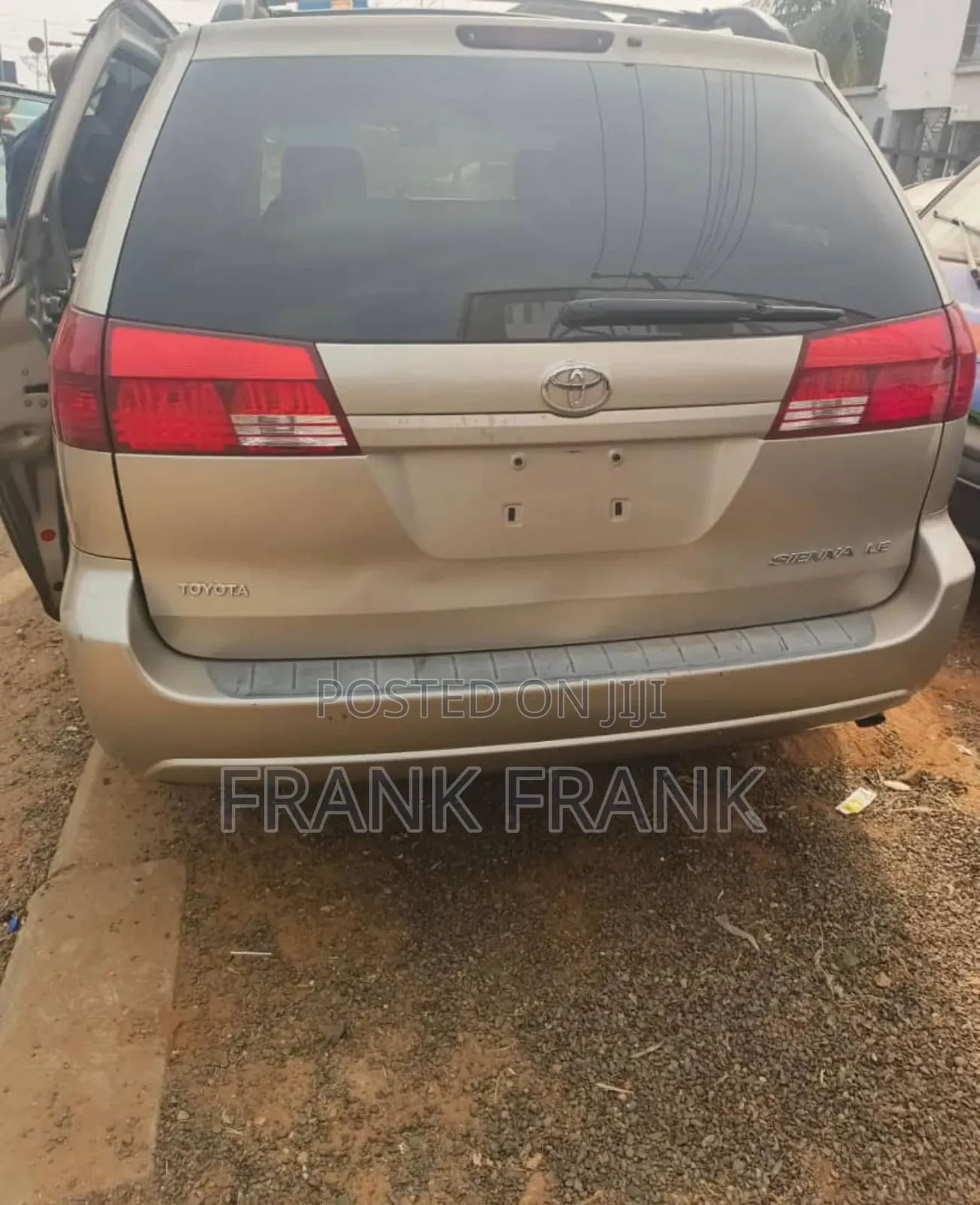 Toyota Sienna 2005 Gold