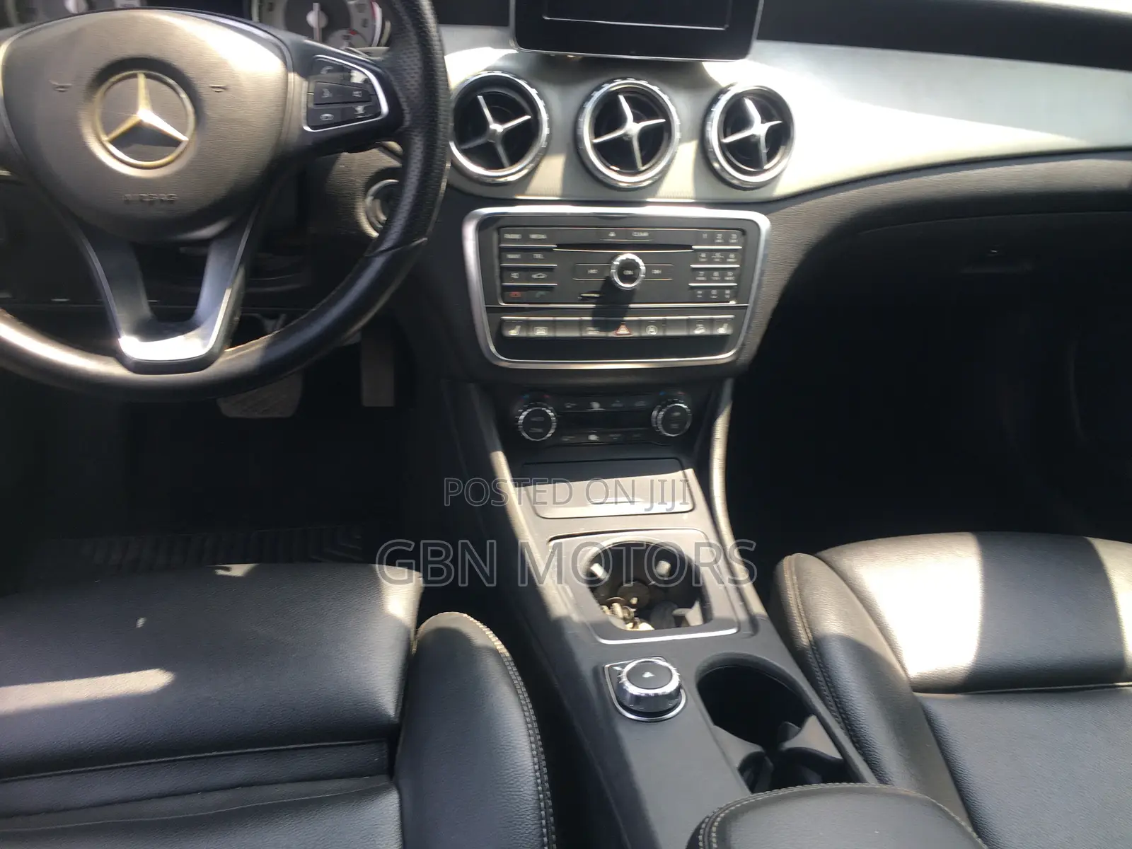 Mercedes-Benz GLA 250 2016 White