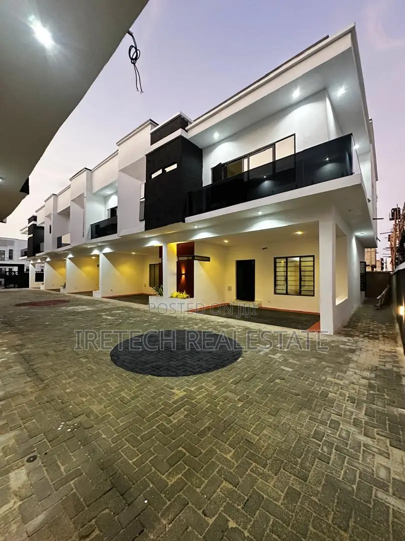 3bdrm Townhouse/Terrace in Ikota Gra for sale