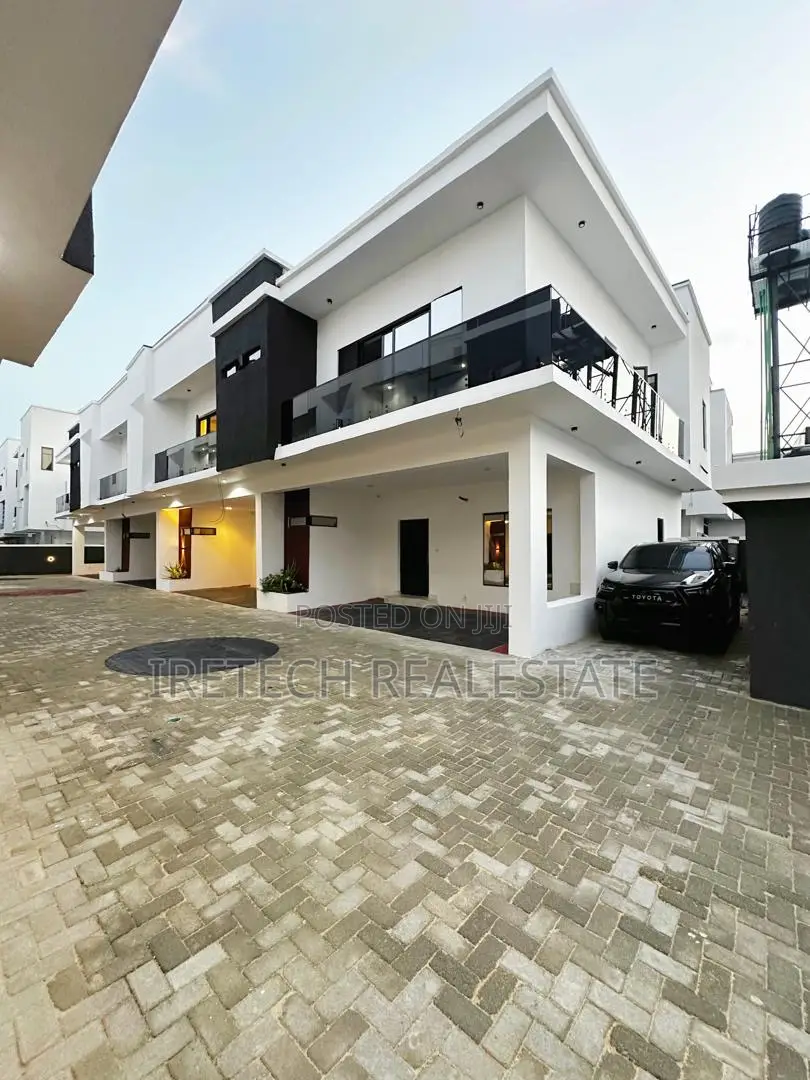 3bdrm Townhouse/Terrace in Ikota Gra for sale
