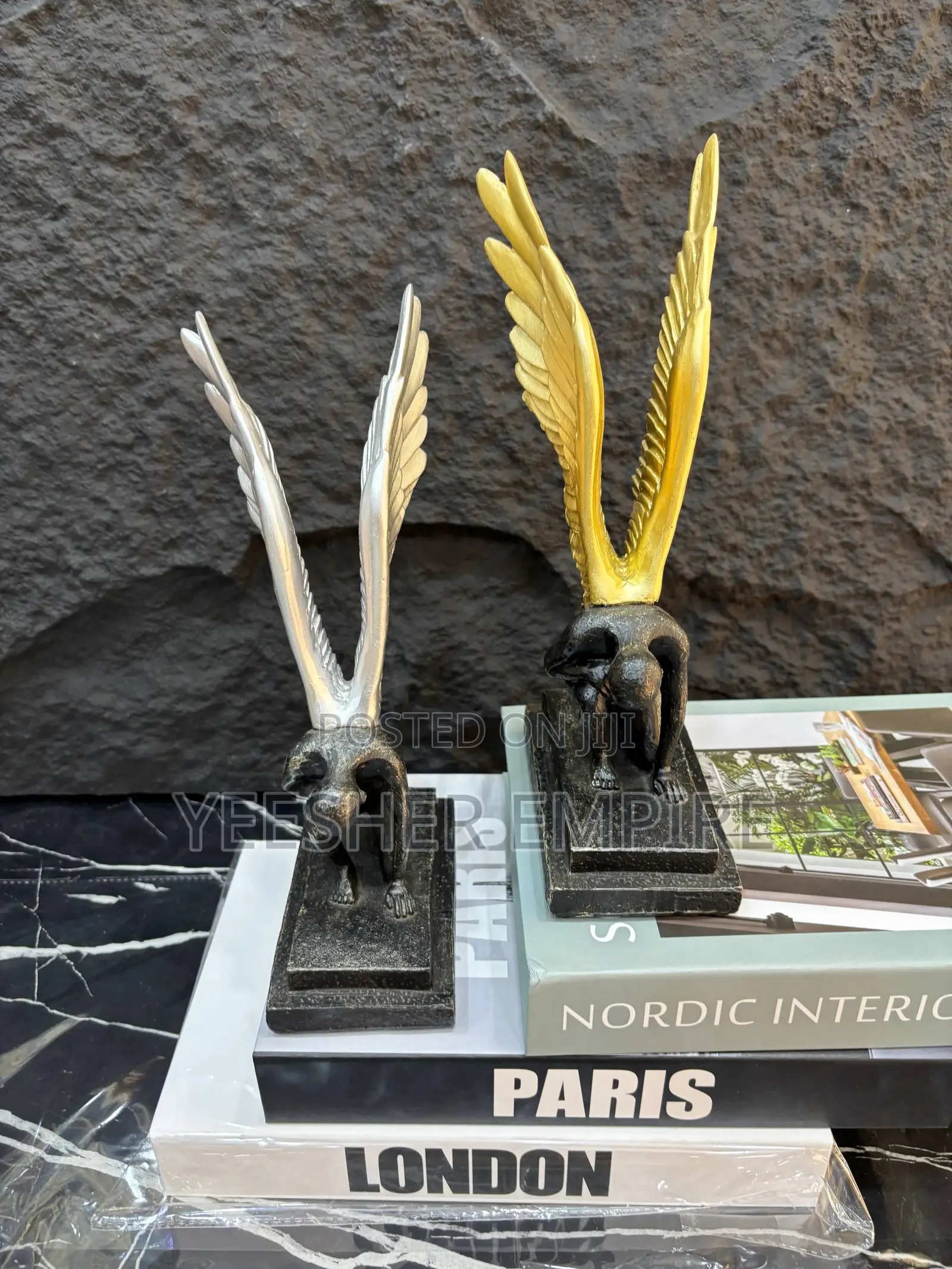 Decor Figurine