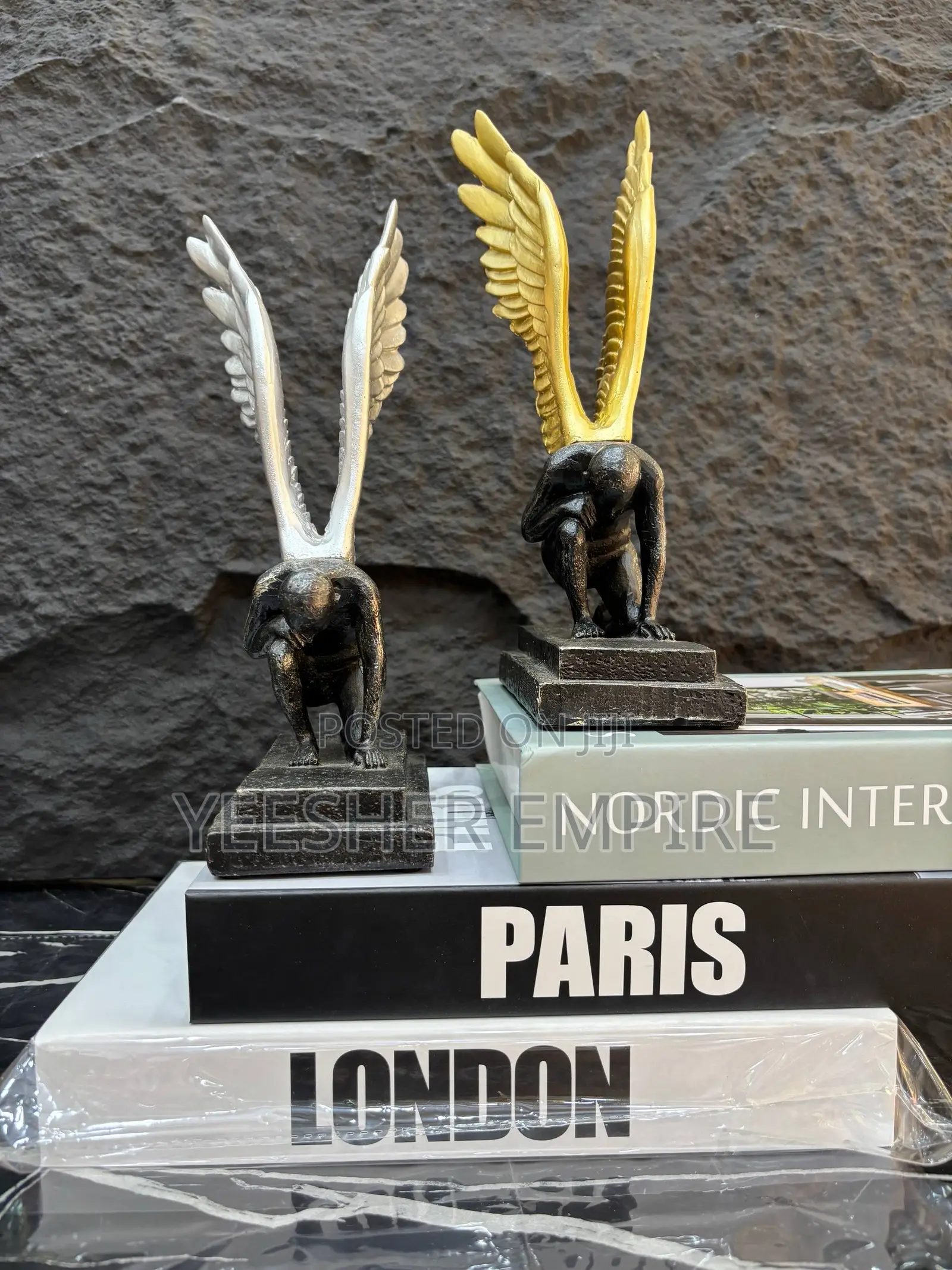 Decor Figurine