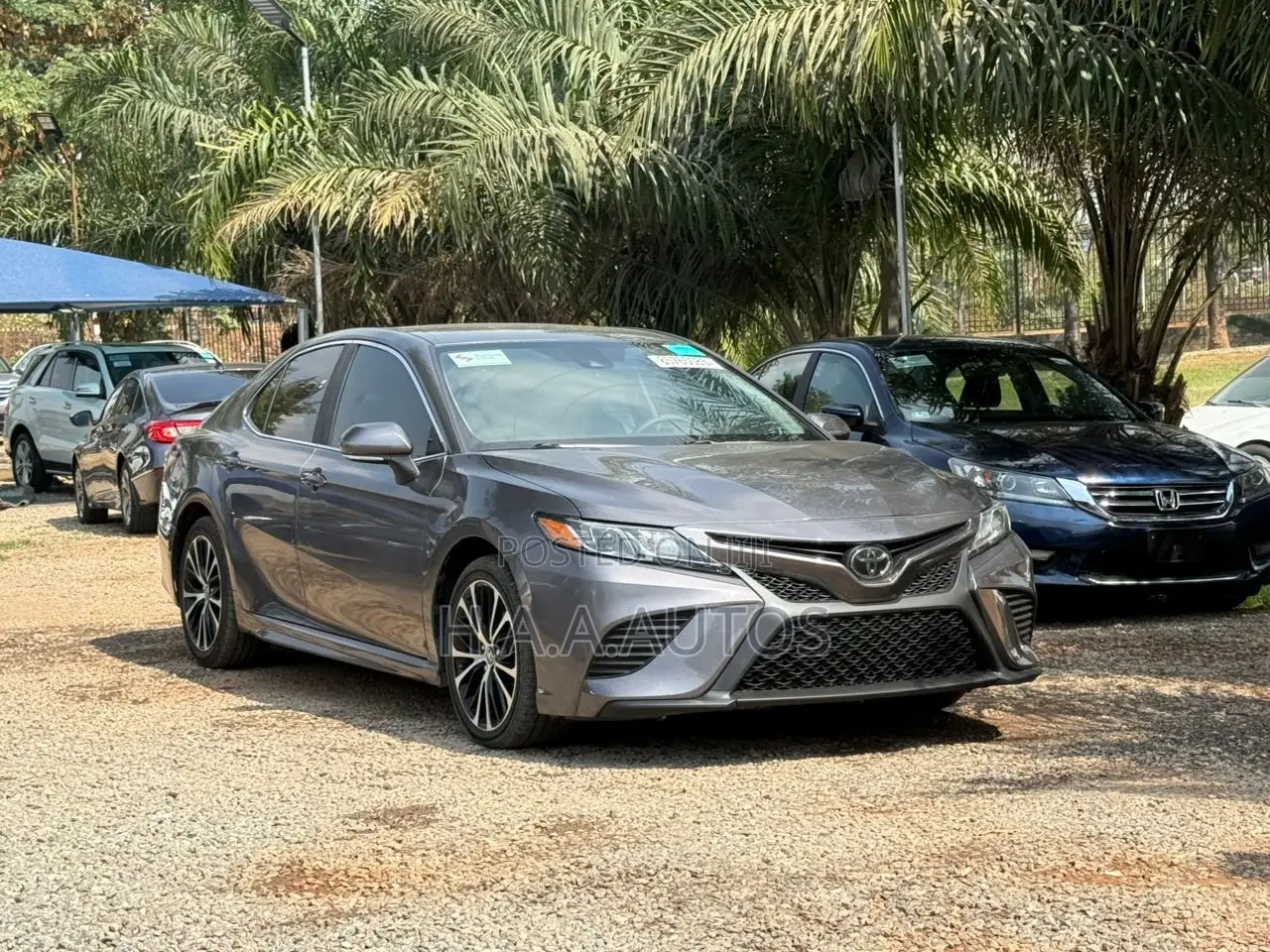 Toyota Camry SE FWD 2020 Gray
