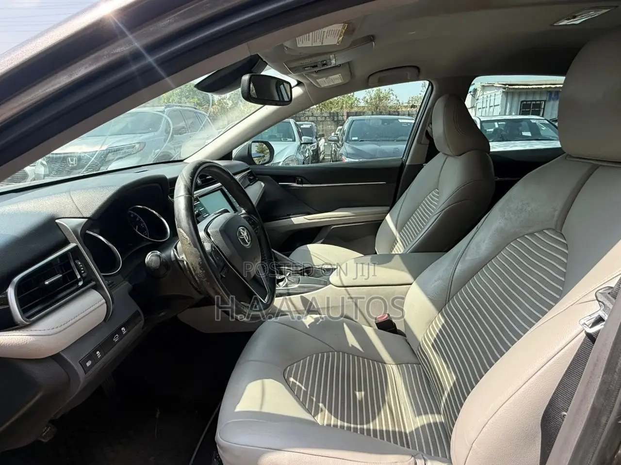 Toyota Camry SE FWD 2020 Gray