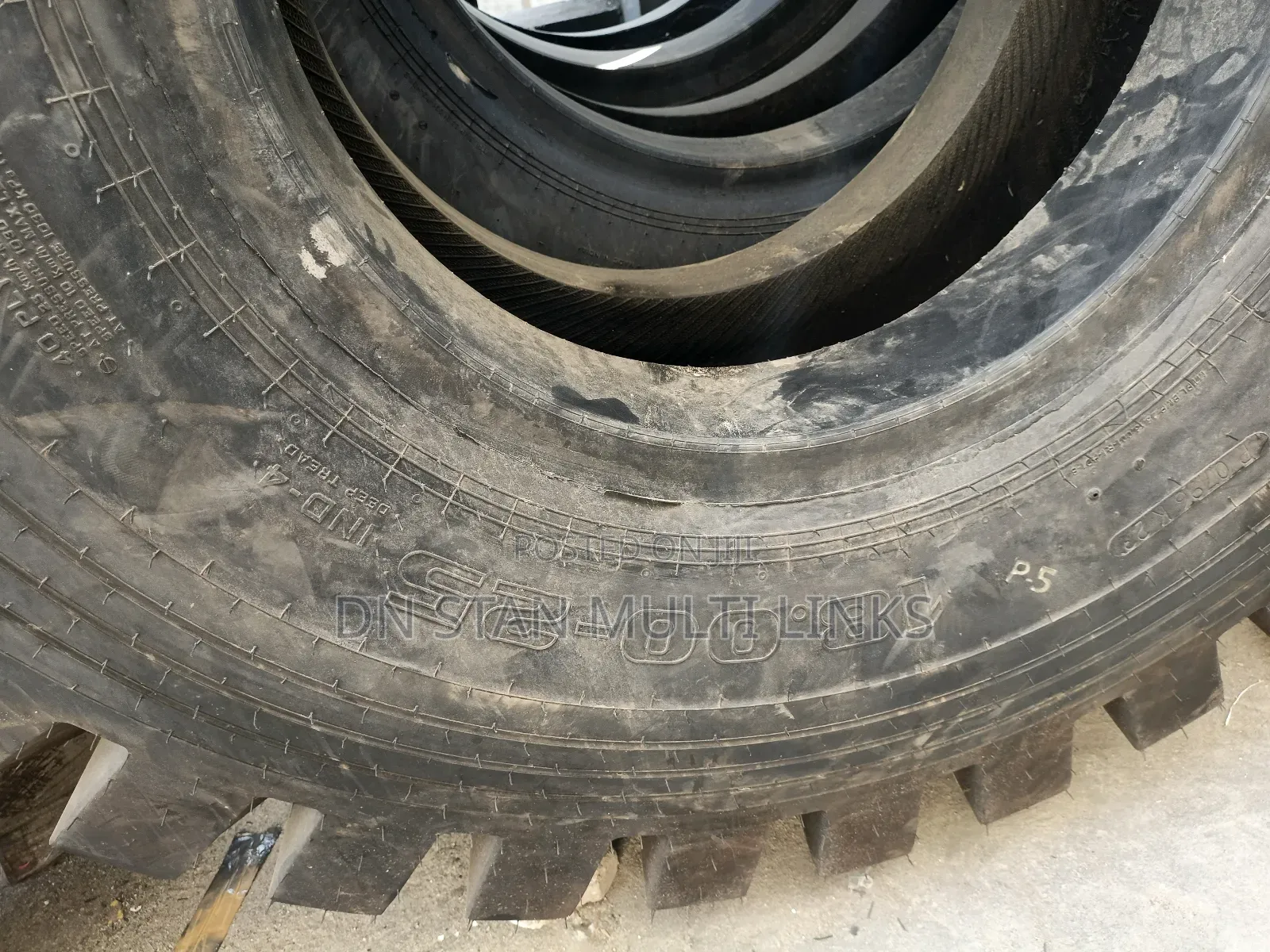 Payloader Tires 18-00-25