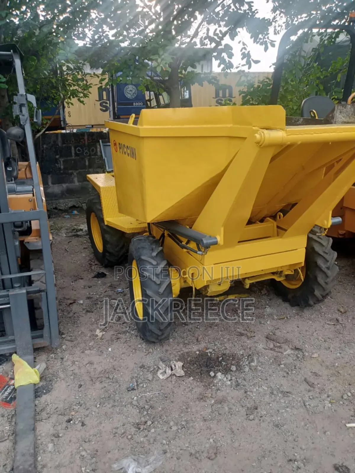 Small Dumper for Sale – Ready to Work 
Foreign Used