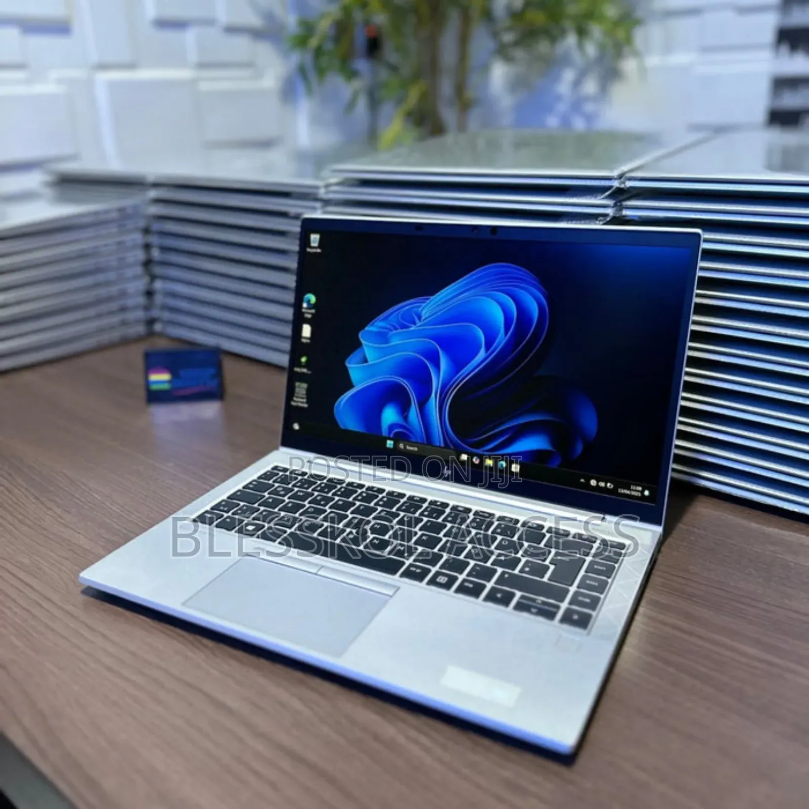 Laptop HP EliteBook 830 G7 8GB Intel Core I5 SSD 256GB