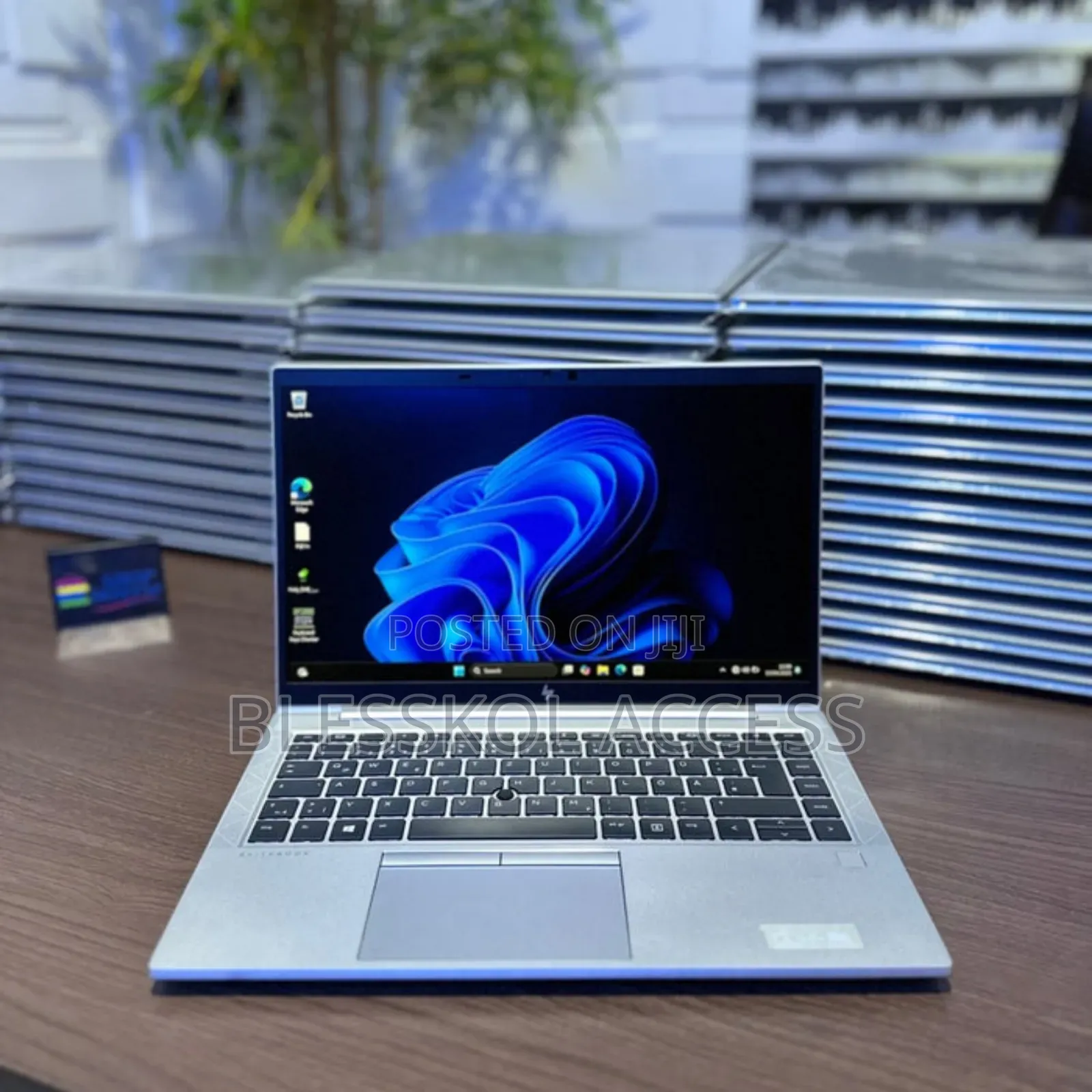 Laptop HP EliteBook 830 G7 8GB Intel Core I5 SSD 256GB