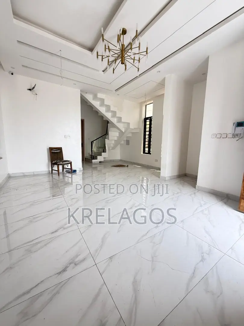 4bdrm Duplex in Sangotedo for sale