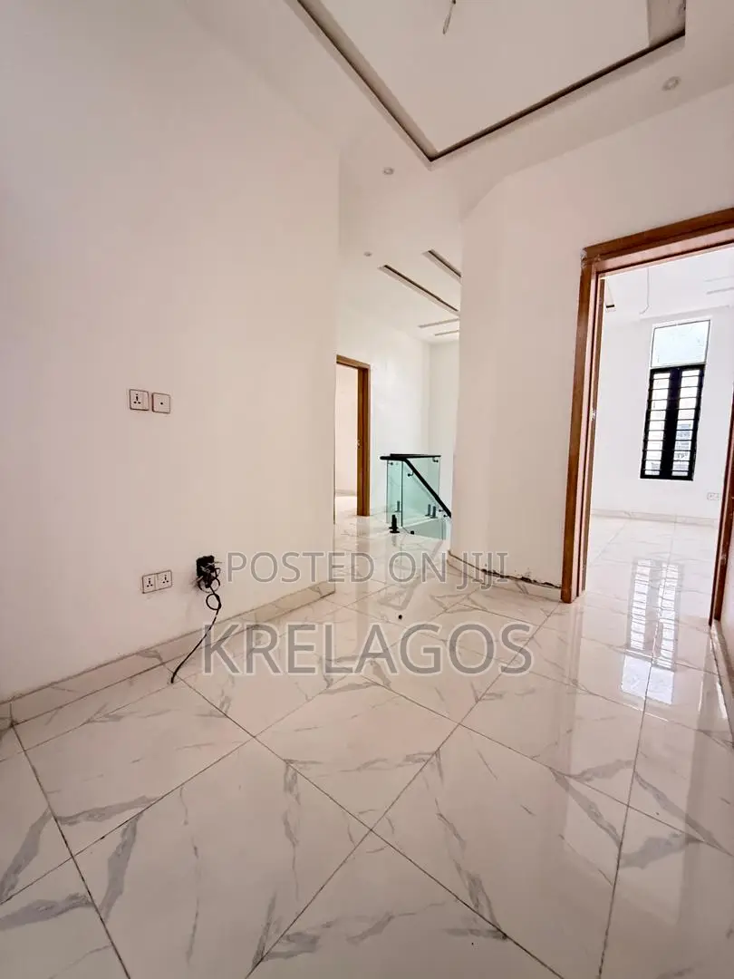4bdrm Duplex in Sangotedo for sale