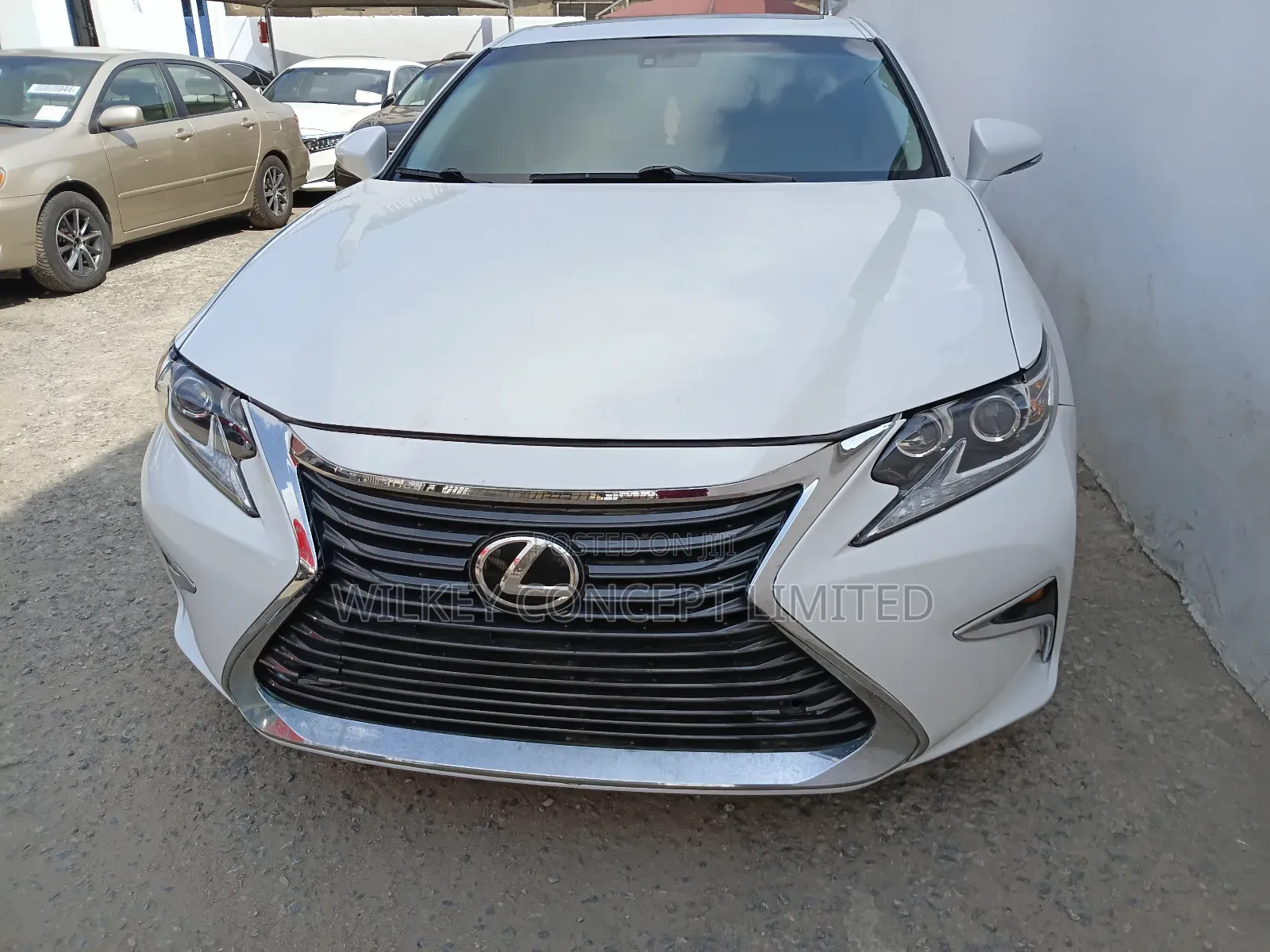 Lexus ES 2014 White