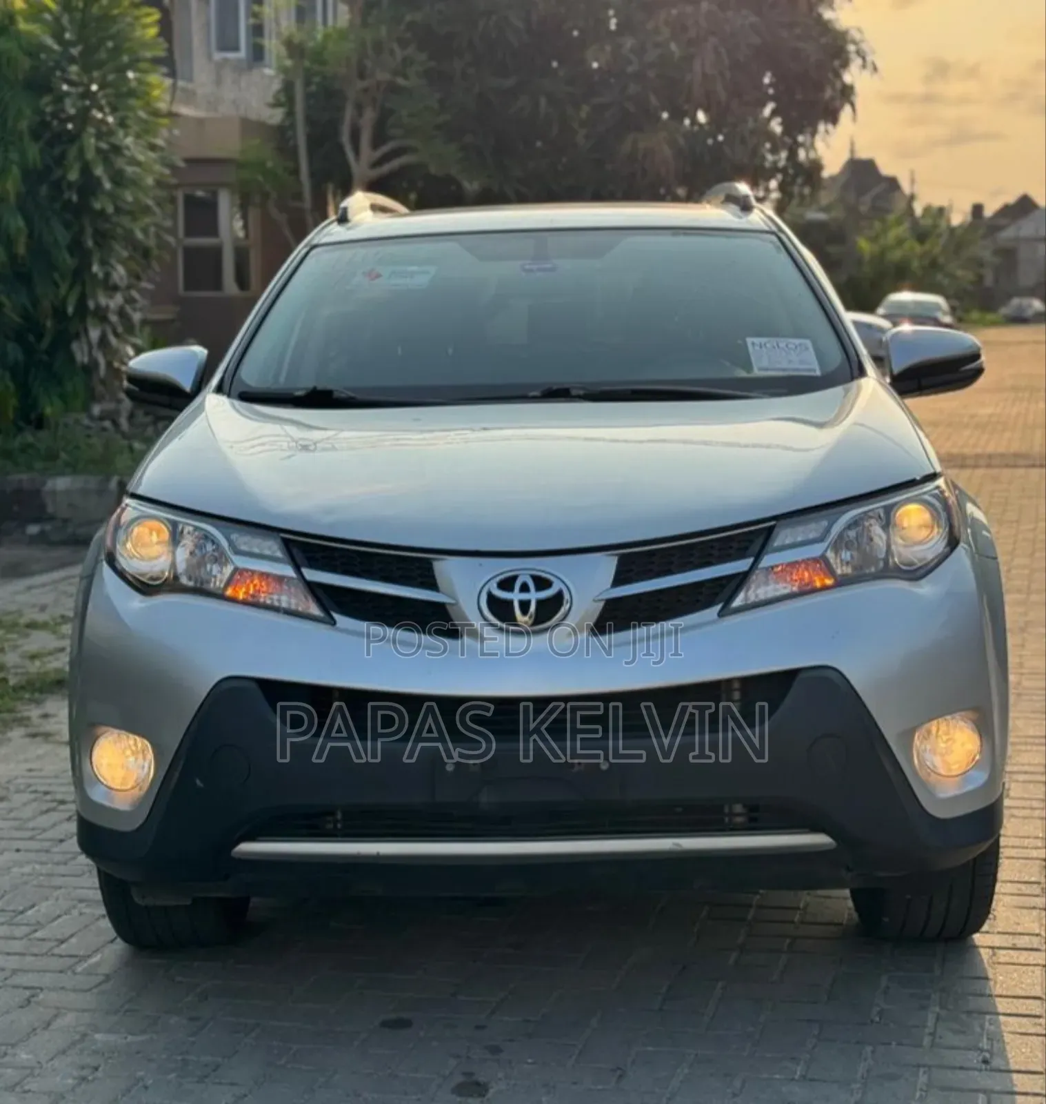 Toyota RAV4 Limited 4dr SUV AWD (2.5L 4cyl 6A) 2015 Gray