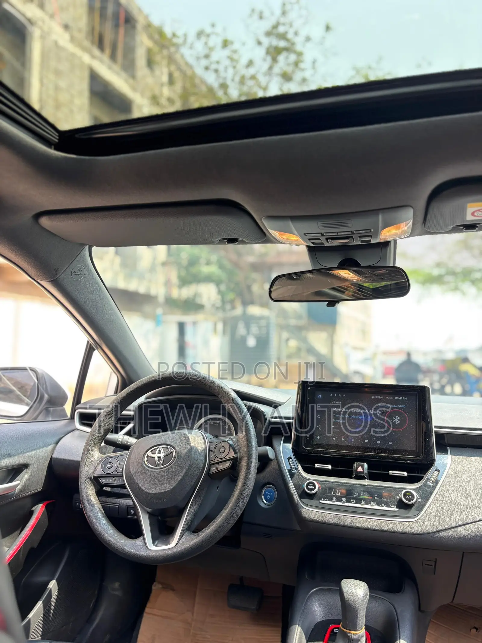 Toyota Corolla XLE 2022 White