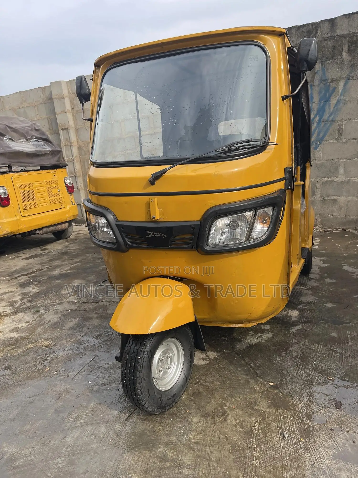 TVS King Cargo 2024 Yellow
