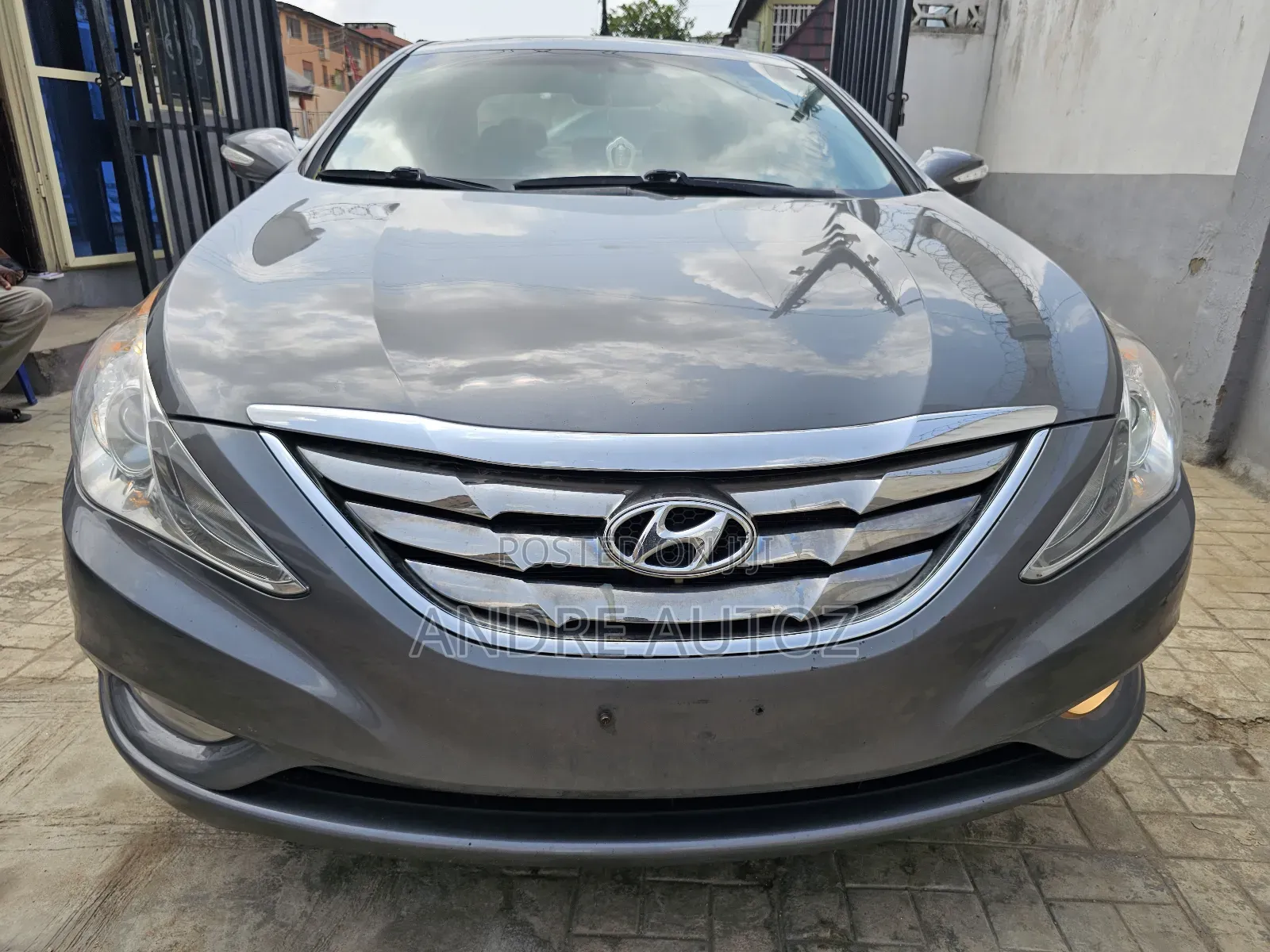 Hyundai Sonata Limited 2.0T Sedan (2.0L 4cyl 6A) 2013 Gray