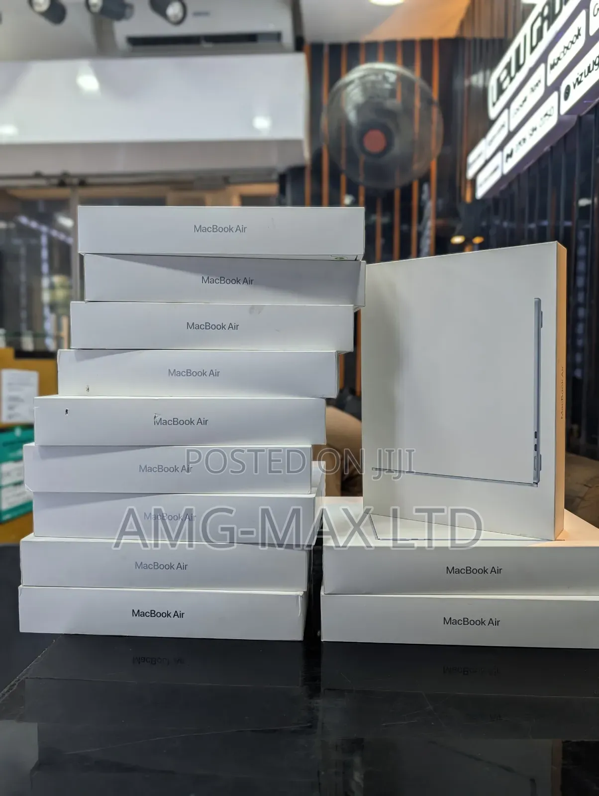 New Laptop Apple MacBook Air 2025 M4 24GB Apple M4 SSD 512GB