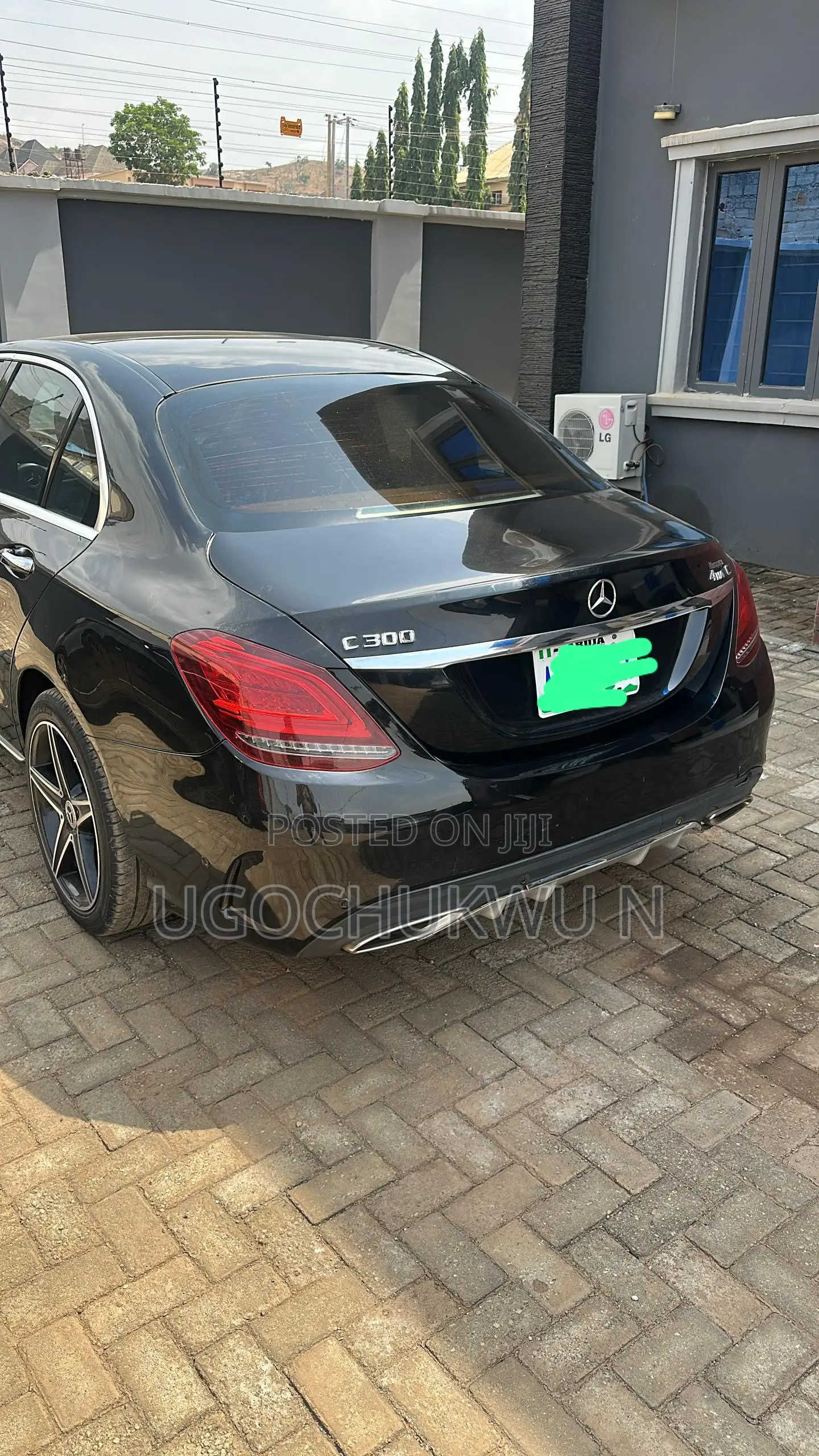 Mercedes-Benz C300 Luxury 4dr AWD 4Matic Sedan (2.0L 4cyl 7A) 2015