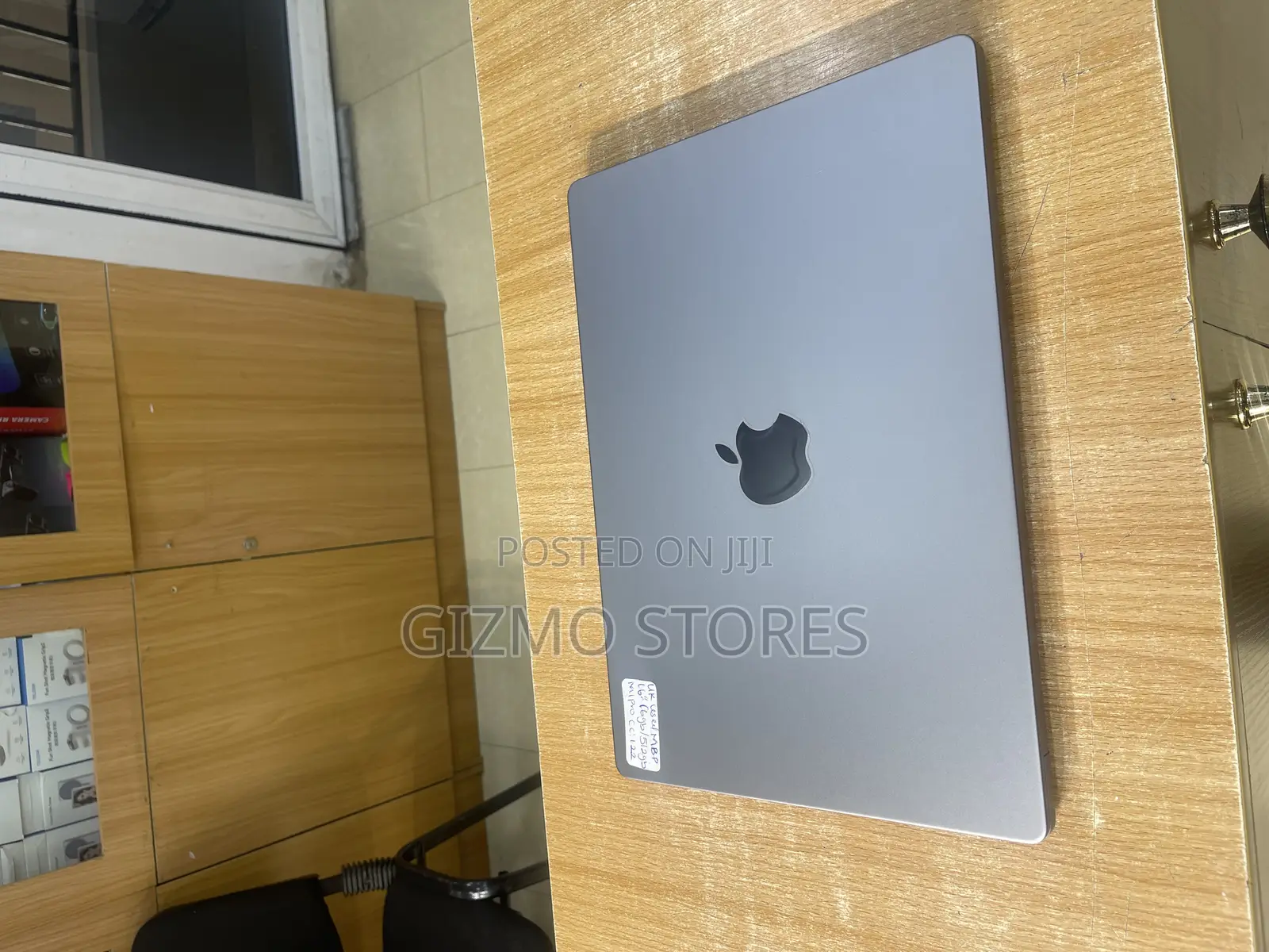 Laptop Apple MacBook Pro 2021 M1 16GB Apple M1 Pro SSD 512GB