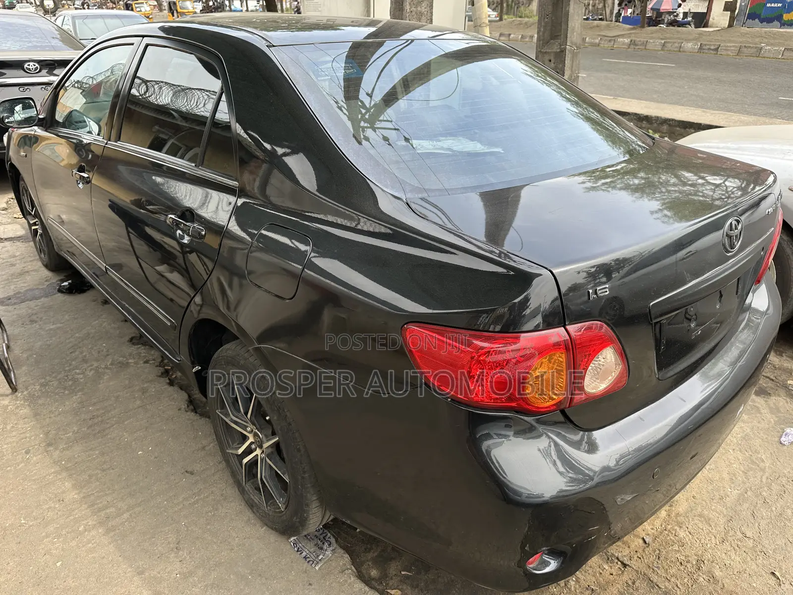 Toyota Corolla Altis 2011 Black