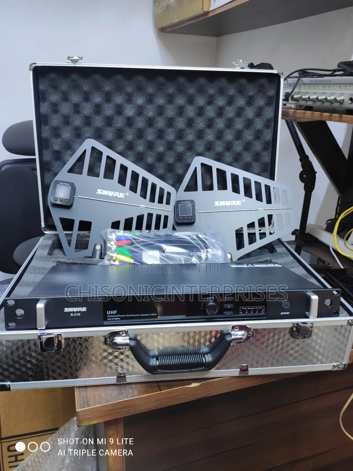 Shure Digital Microphone Antenna Booster 10 Channels ( Original)