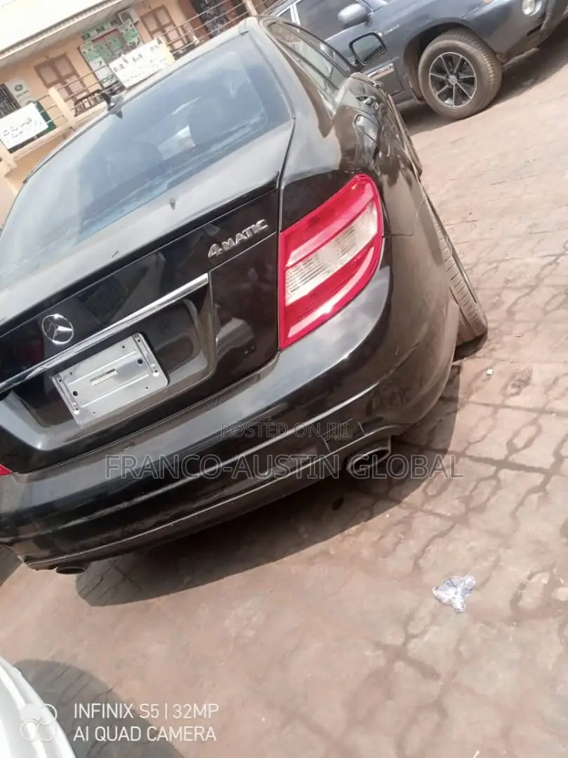 Mercedes-Benz C300 Sport Sedan AWD (3.0L 6cyl 7A) 2009 Black