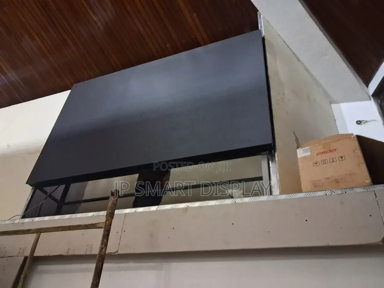 8 by 5 Display Screens