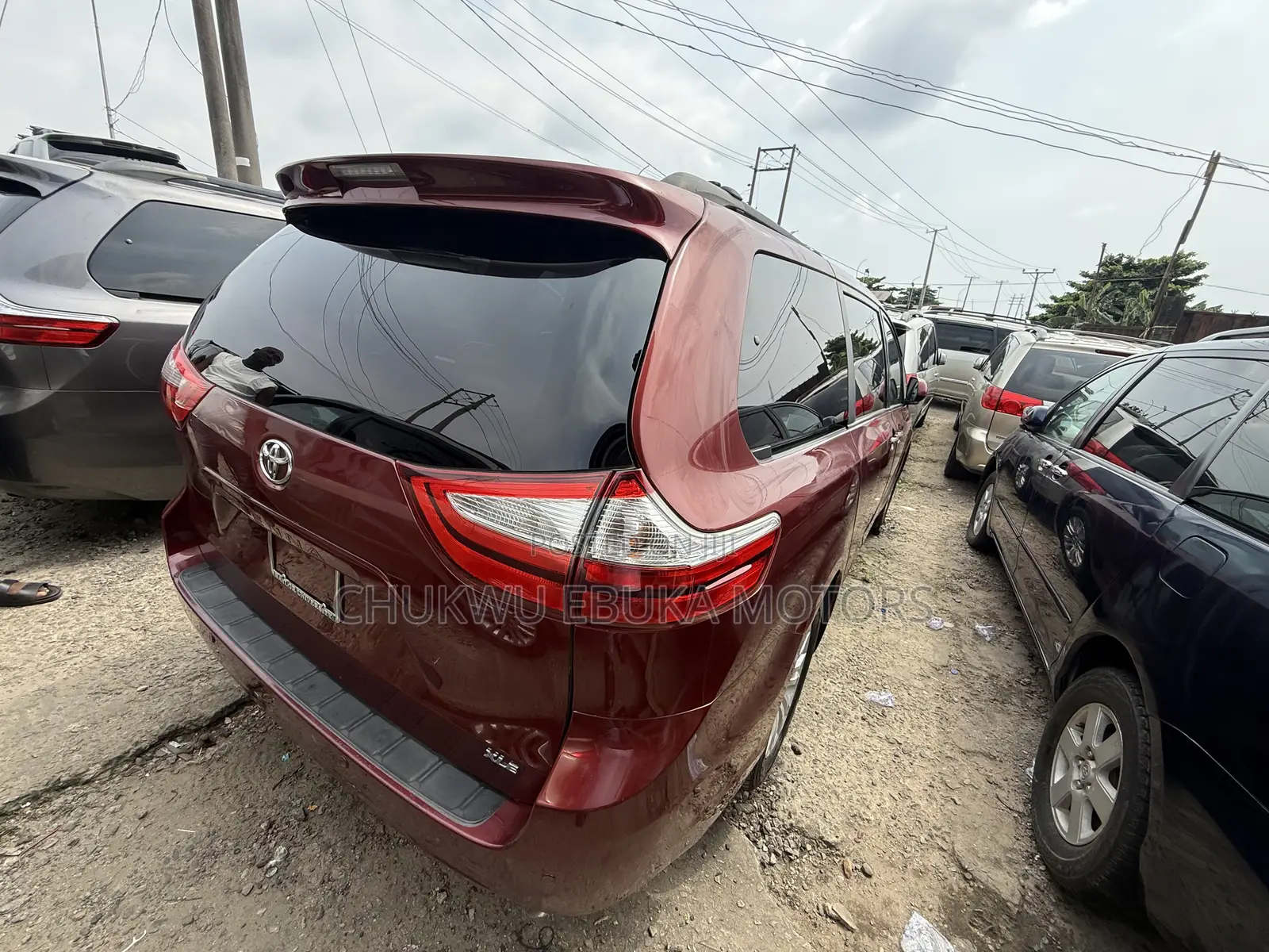 Toyota Sienna XLE 8 Passenger (3.5L 6cyl 6A) 2016 Red