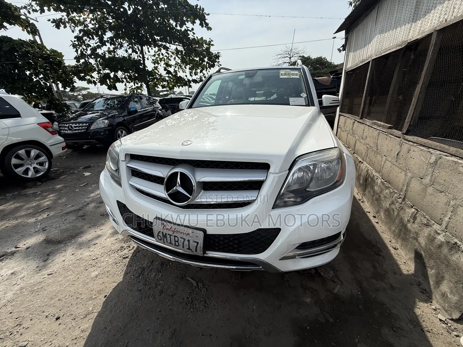 Mercedes-Benz GLK-Class Base GLK 350 4dr AWD 4MATIC (3.5L 6cyl 7A) 2015