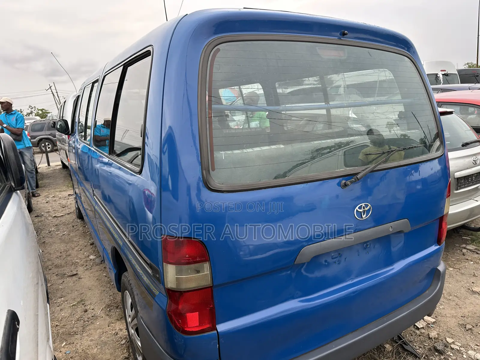 Toyota HiAce 2006 Blue