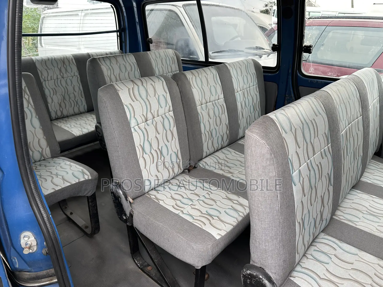 Toyota HiAce 2006 Blue