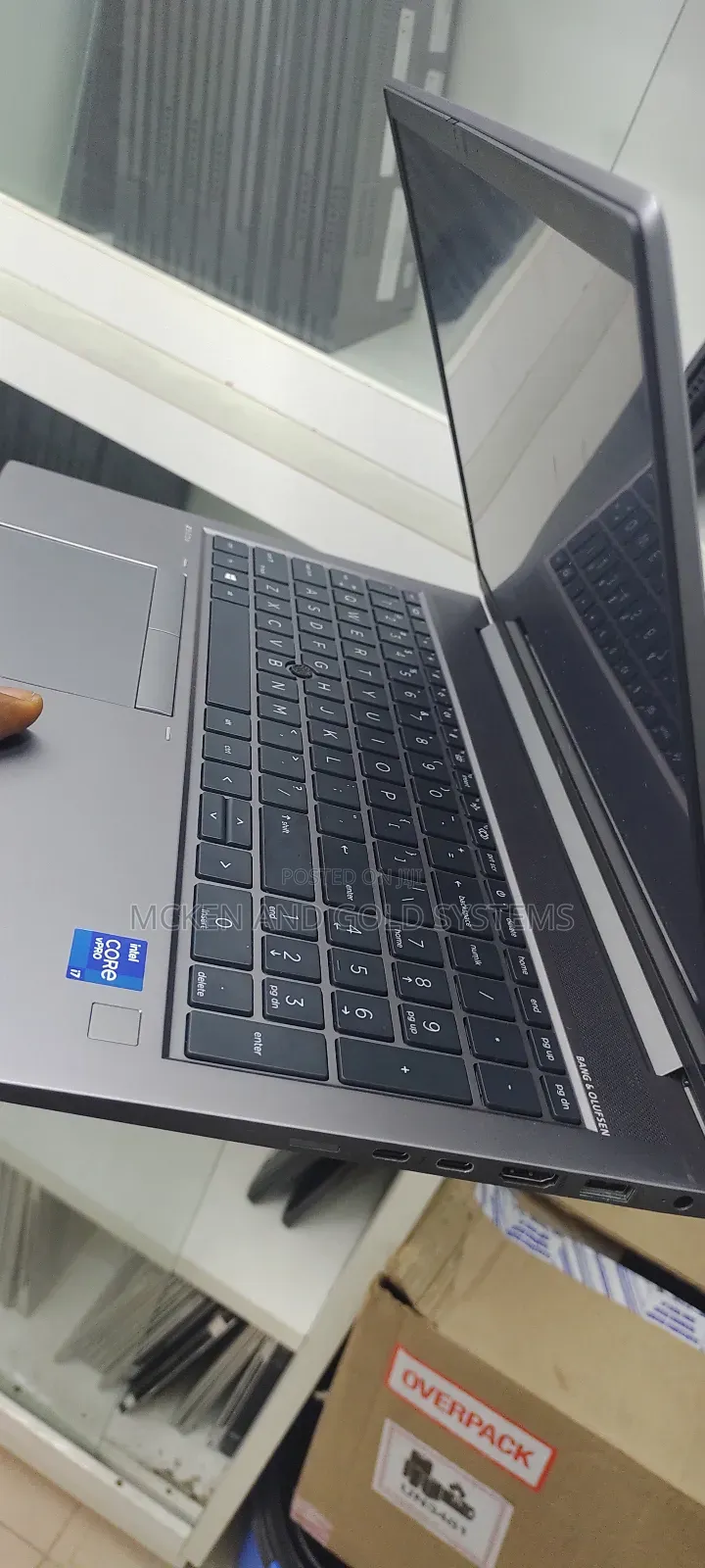Laptop HP ZBook Firefly G8 16GB Intel Core I7 SSD 512GB