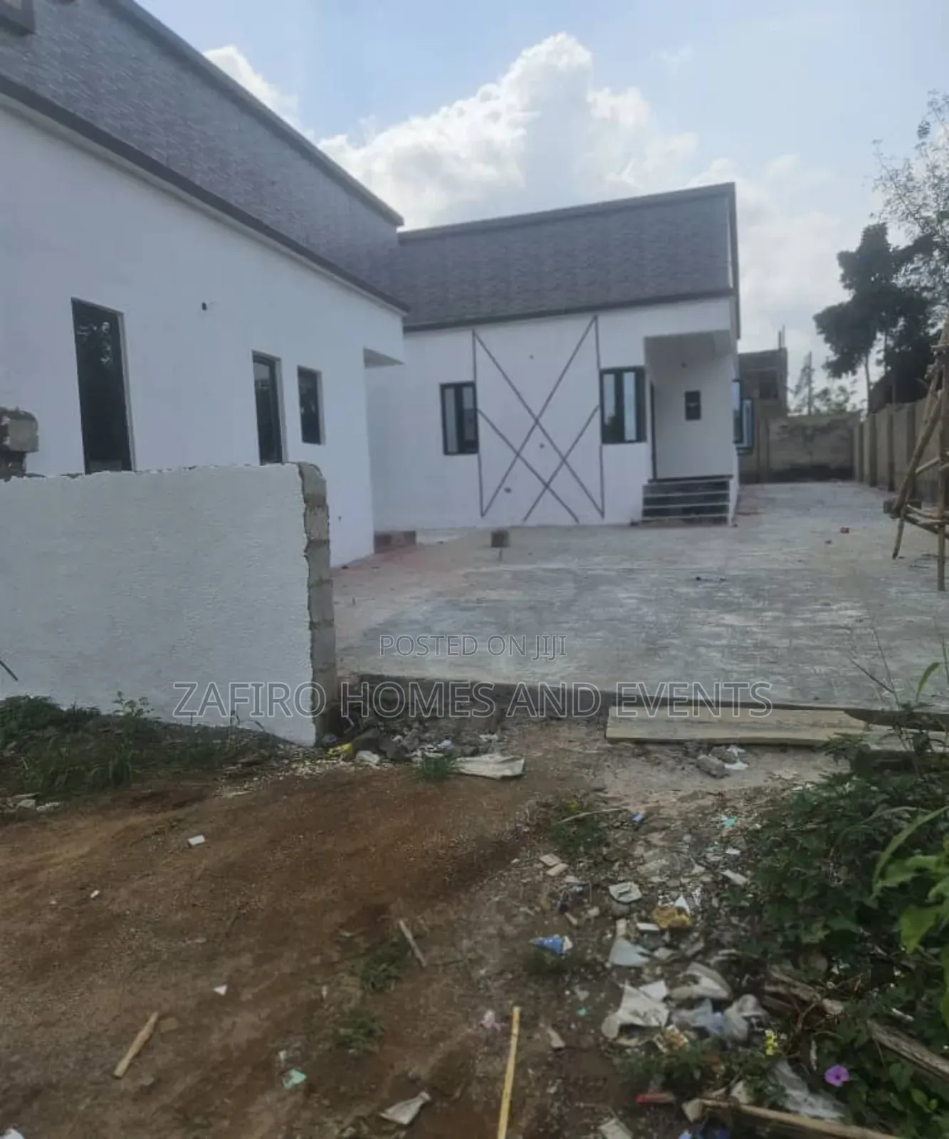 4bdrm Bungalow in Dss Quarters Idishin, Ibadan for sale