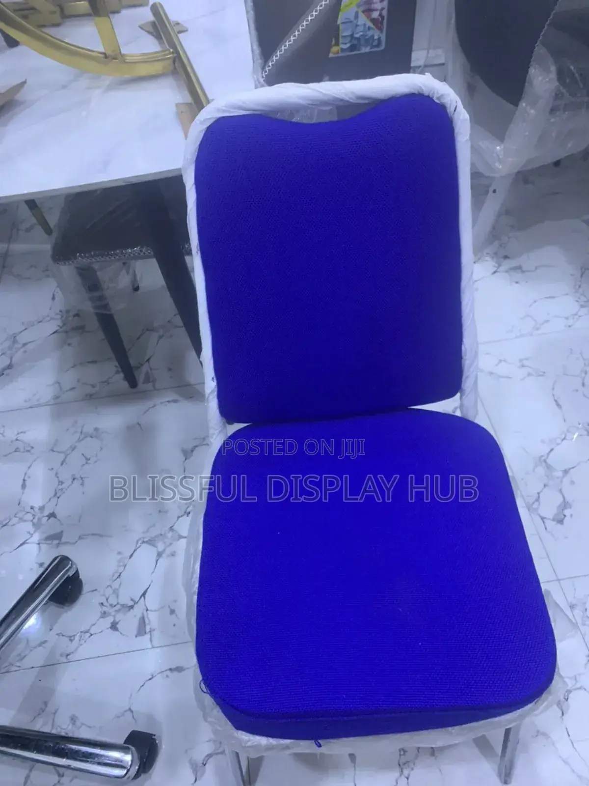 Futura(Banquet Chair)