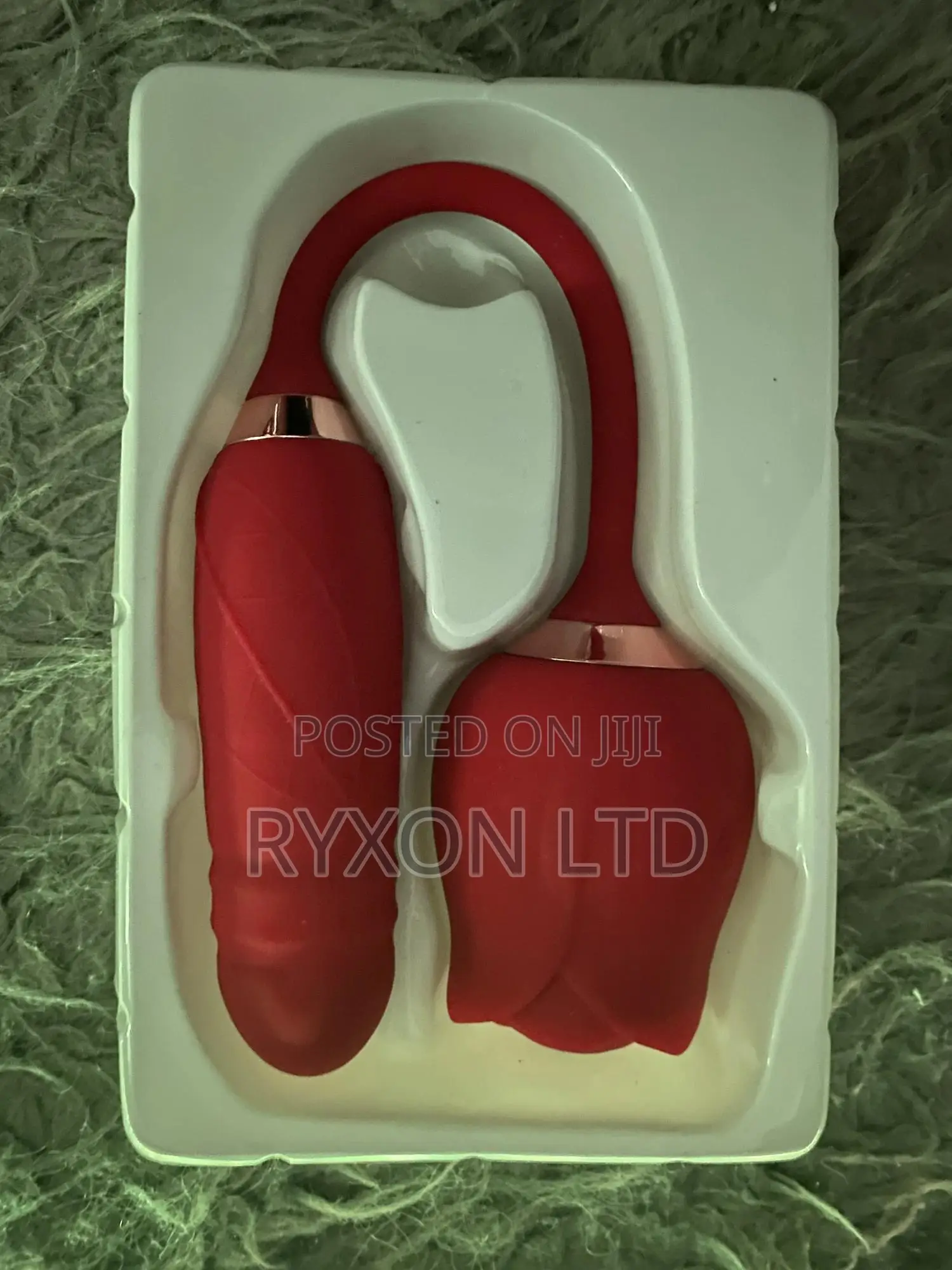 Thrusting Clitoral Rose Sucker Massager