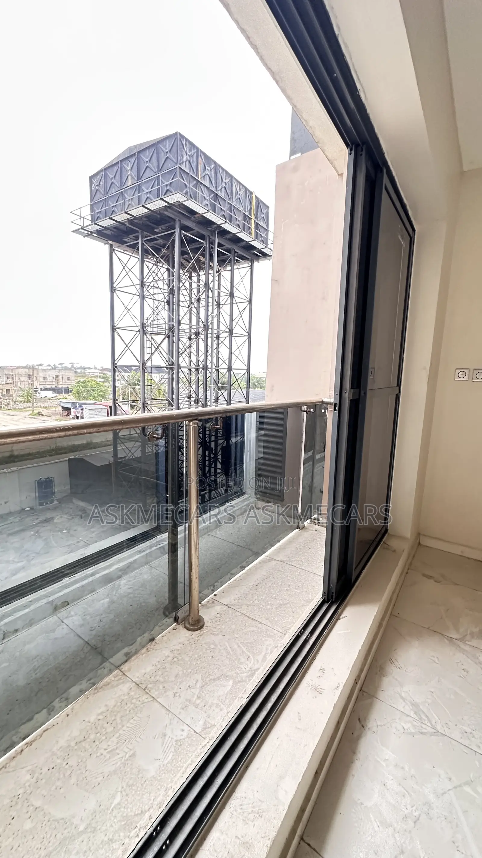3bdrm Room & Parlour in Gra, Ajah for rent