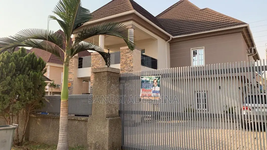 5bdrm Duplex in Life Camp ,Fct Abuja for sale