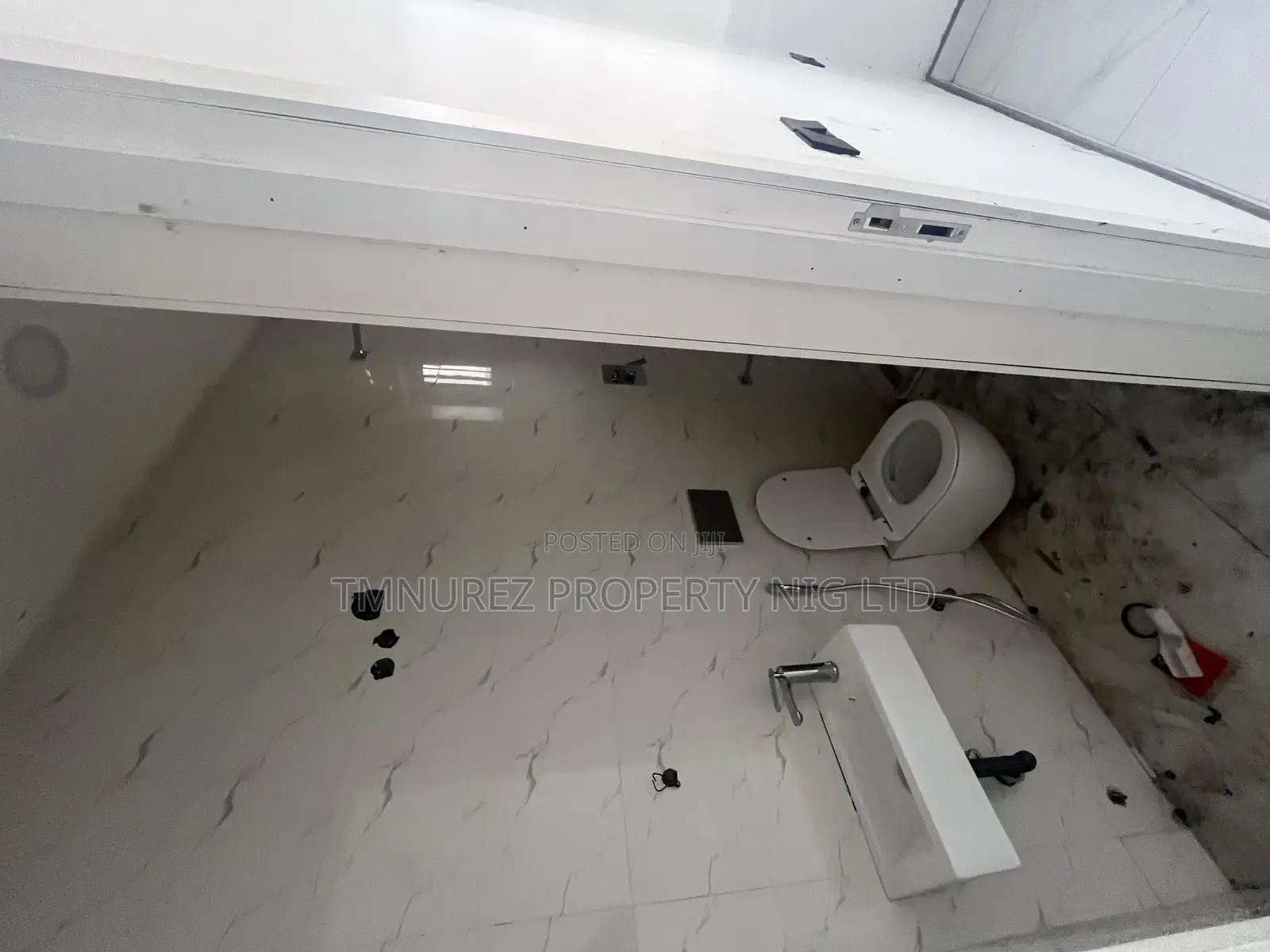 3bdrm Apartment in Ikate, Lekki for rent