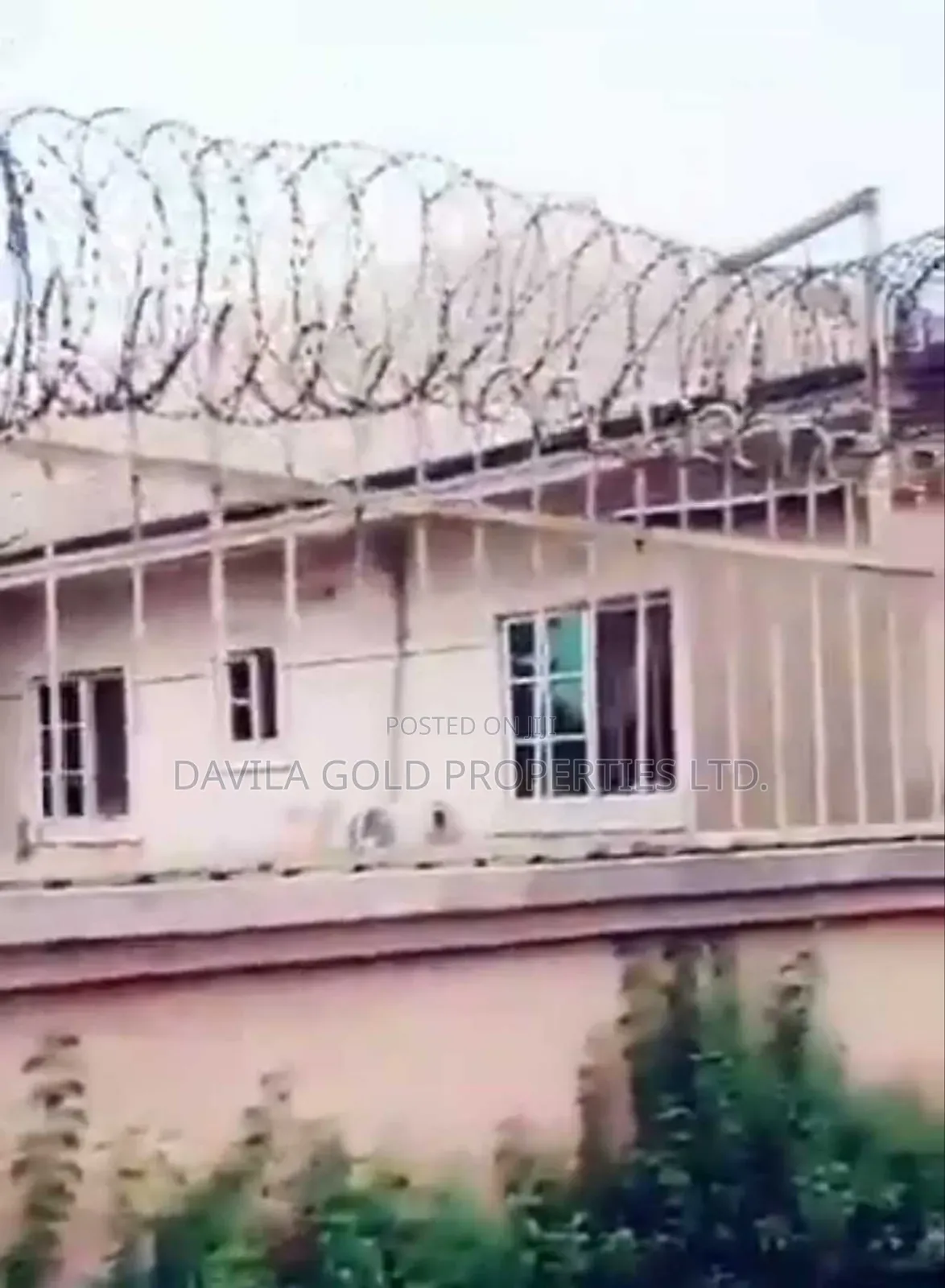 6bdrm Block of Flats in Benin City for sale