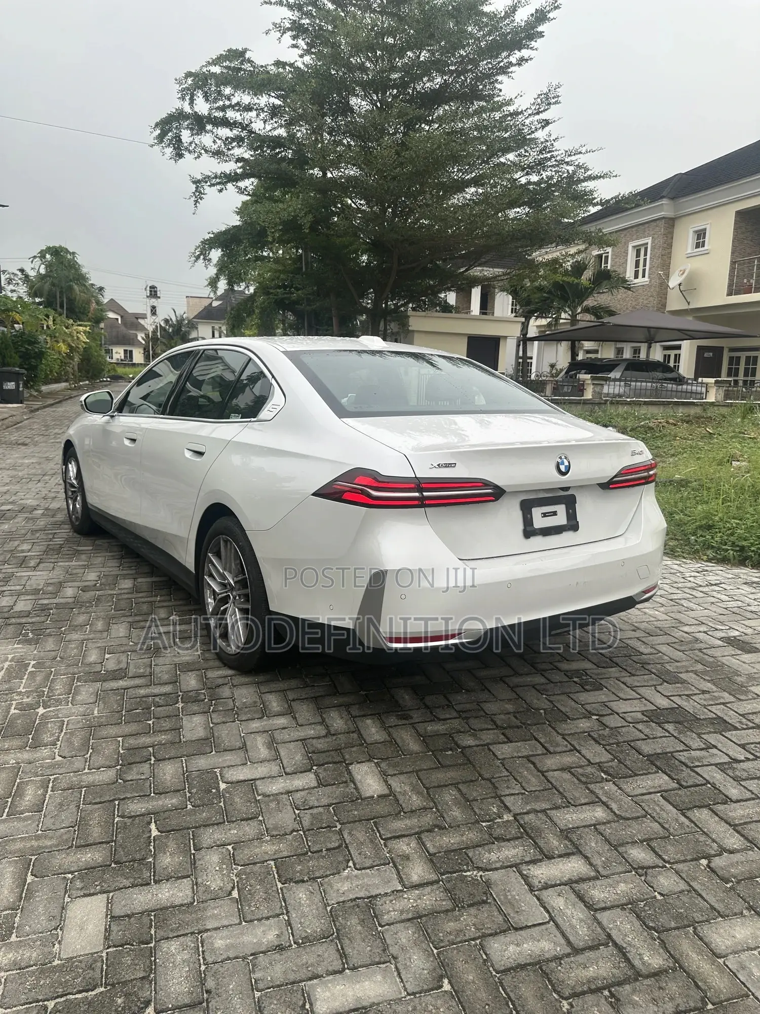 BMW 540i 2025 White