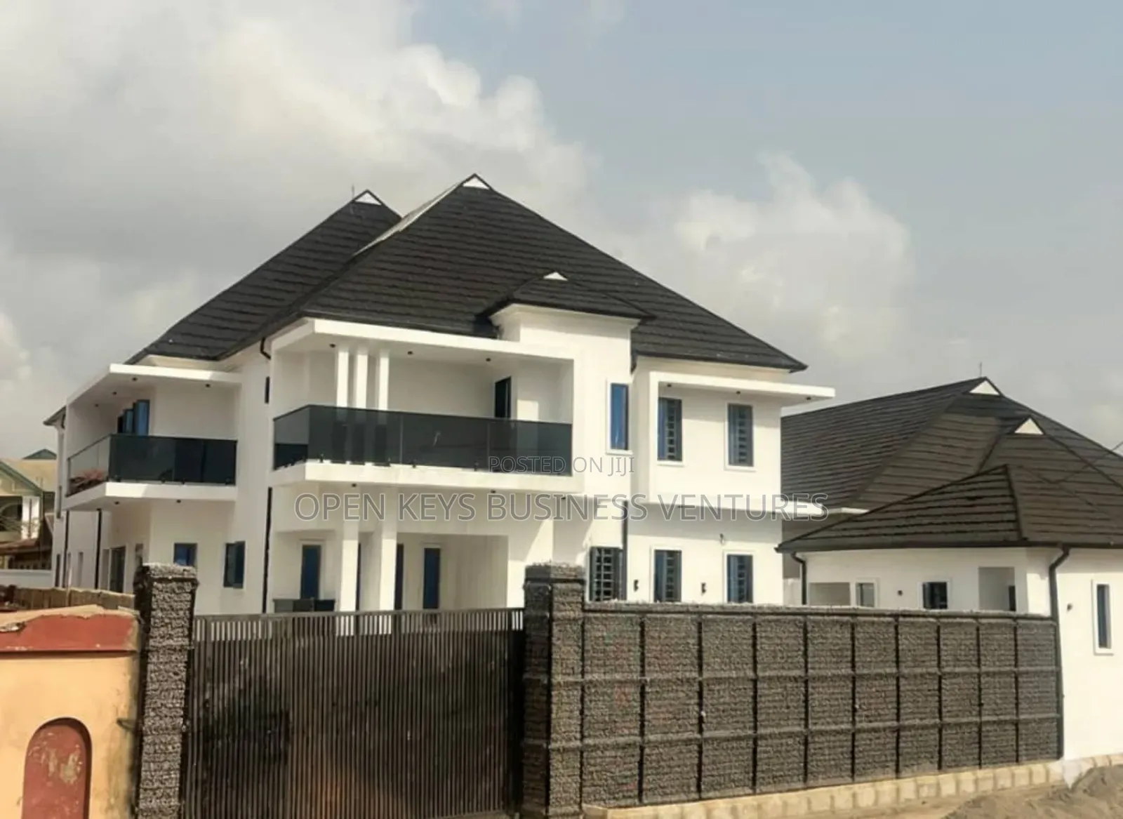 Furnished 5bdrm Duplex in Red Gate, Oluyole Estate for sale