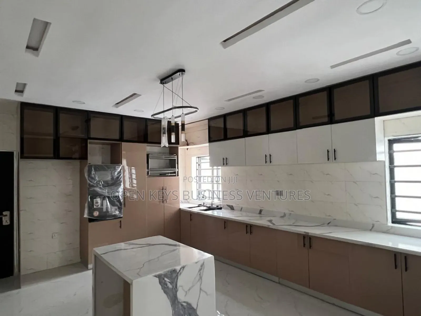 Furnished 5bdrm Duplex in Red Gate, Oluyole Estate for sale