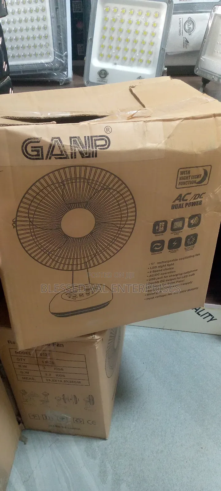 Table Solar Rechargeable Fan Dc/Ac 12 Inches