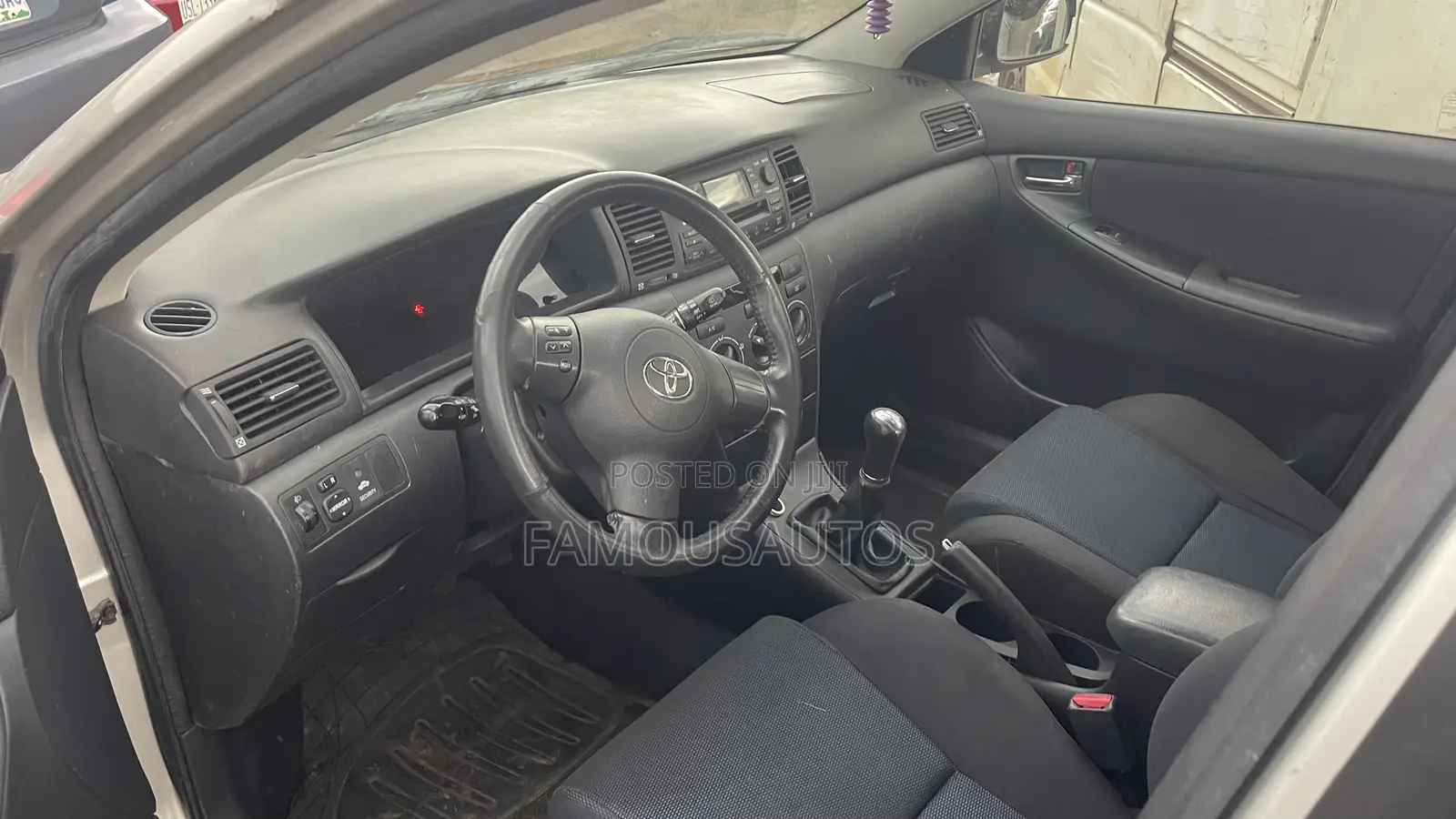 Toyota Corolla 2004 Silver