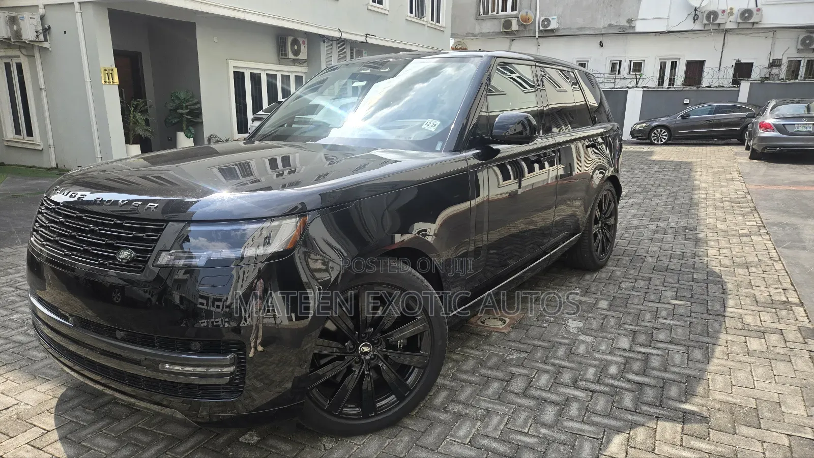 Land Rover Range Rover Vogue 2024 Black