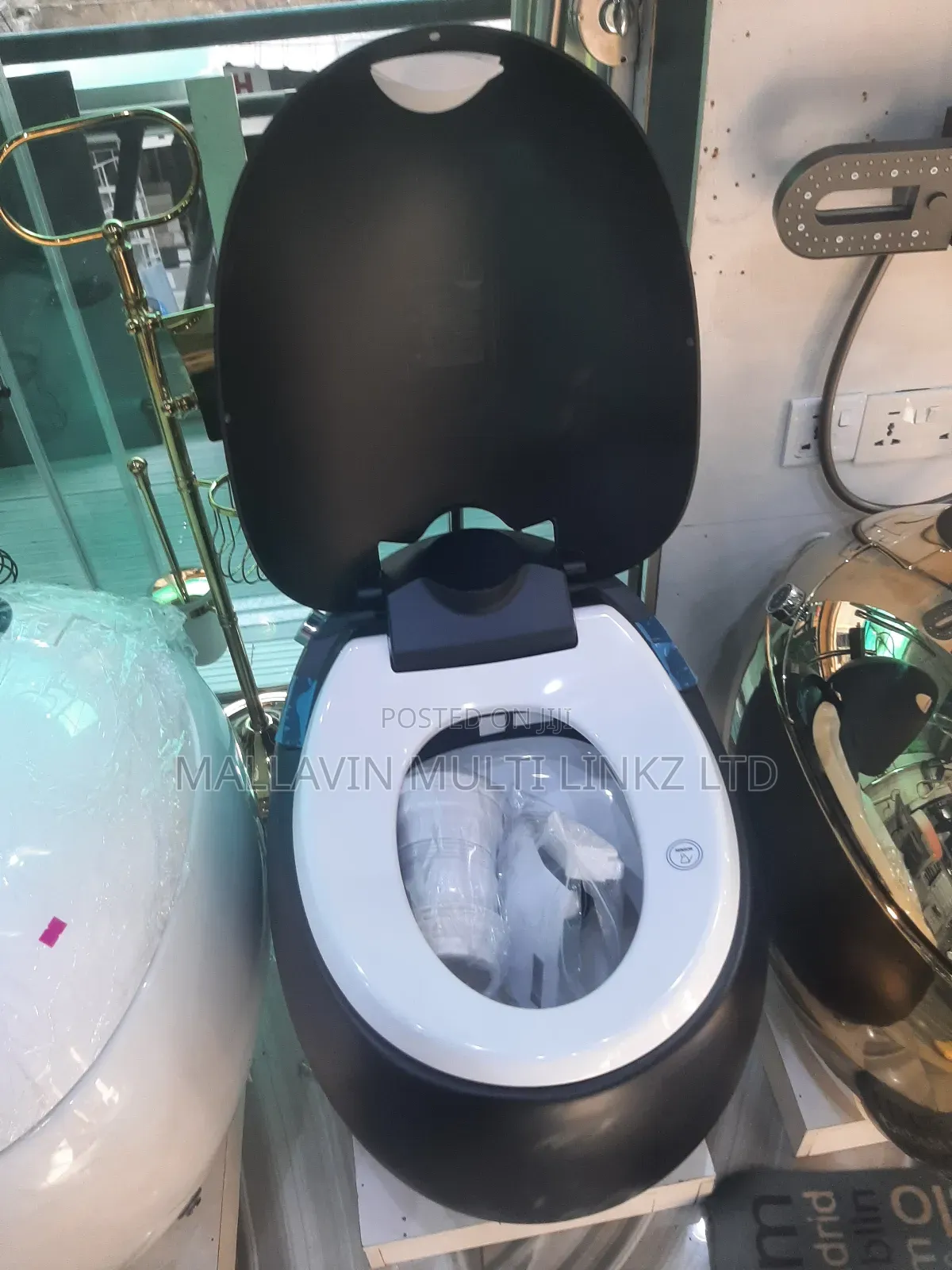 Remote Control And Talking Exotic Wc